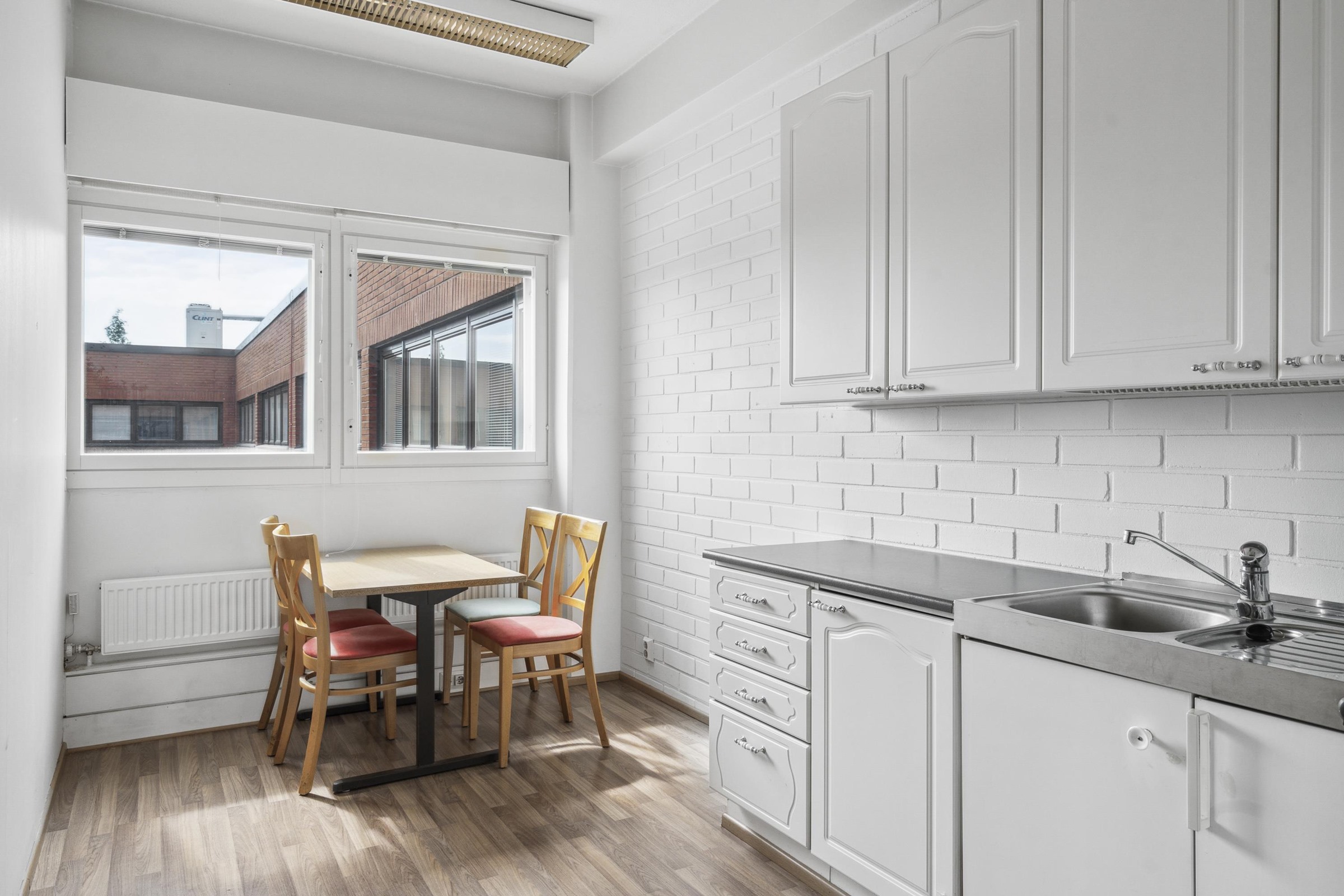 B 24, 150 m²