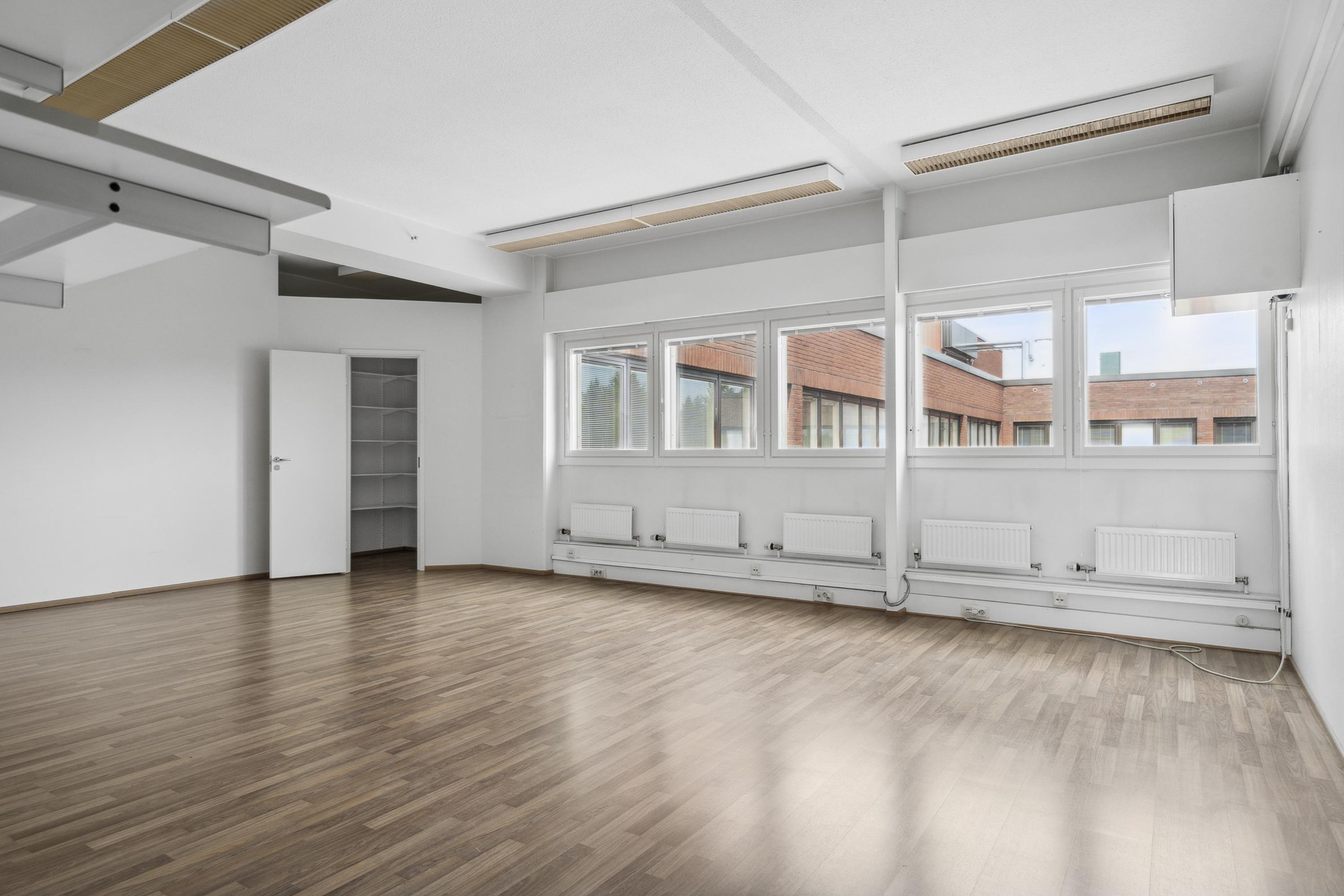 B 24, 150 m²