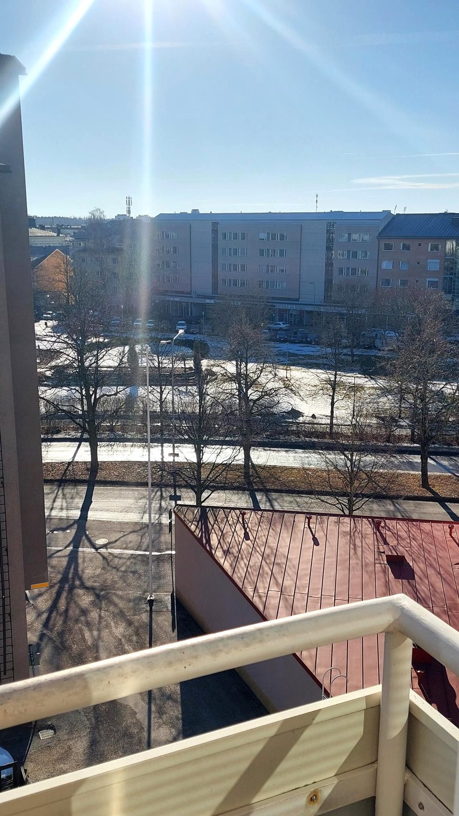 näkymä parvekkeelta Keskuspuiston suuntaan