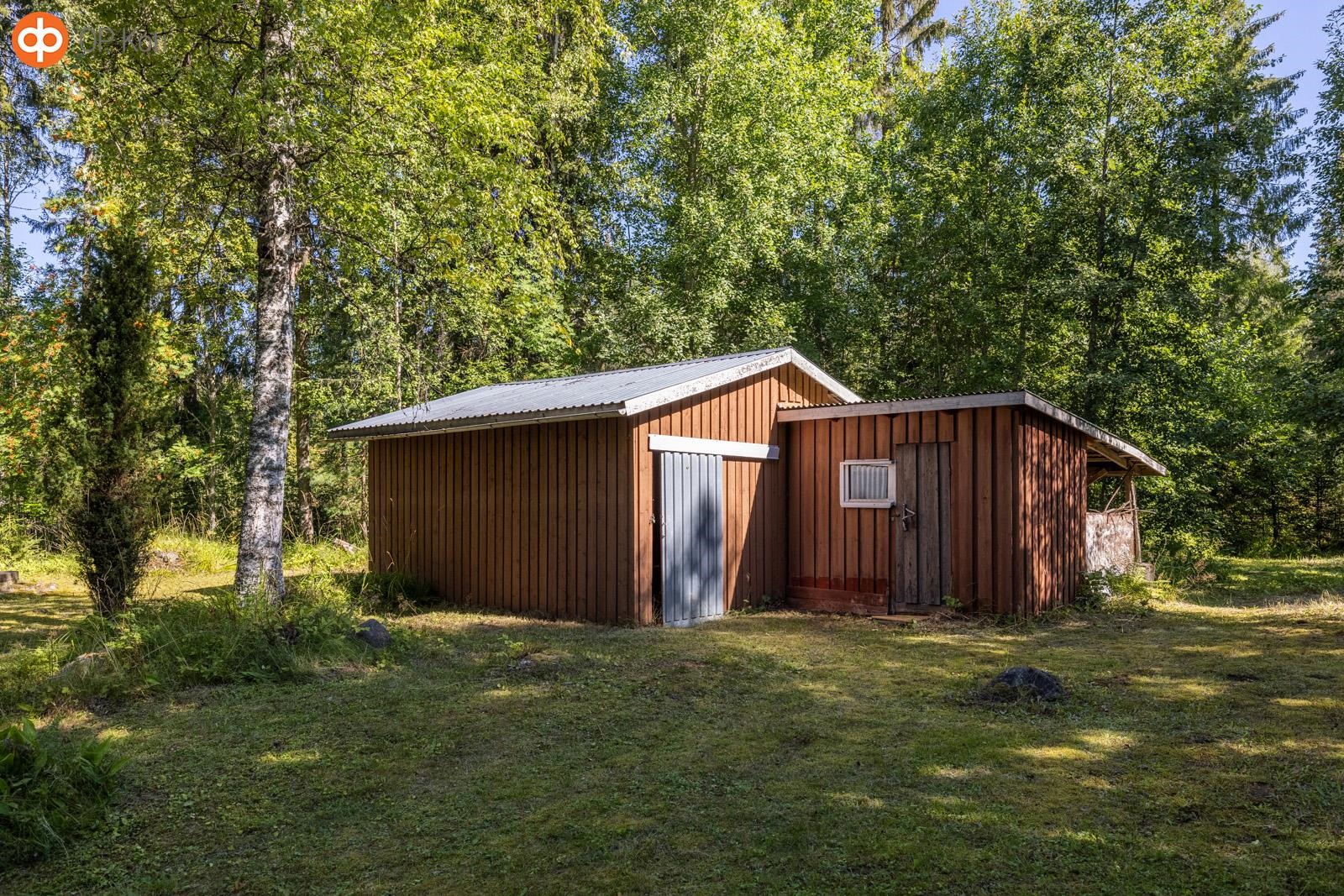 Varastorakennus