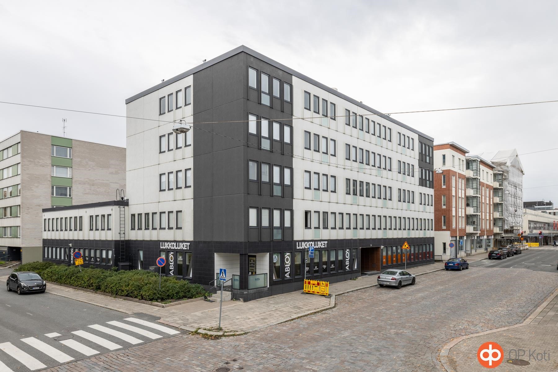 Julkisivu