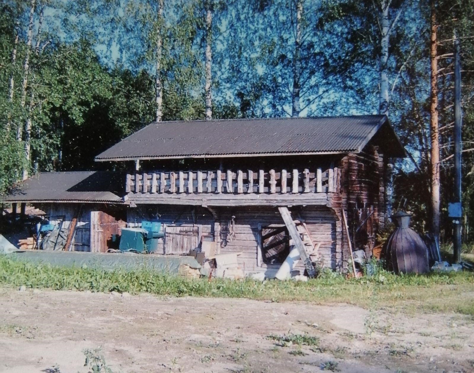 2.kerroksinen aitta