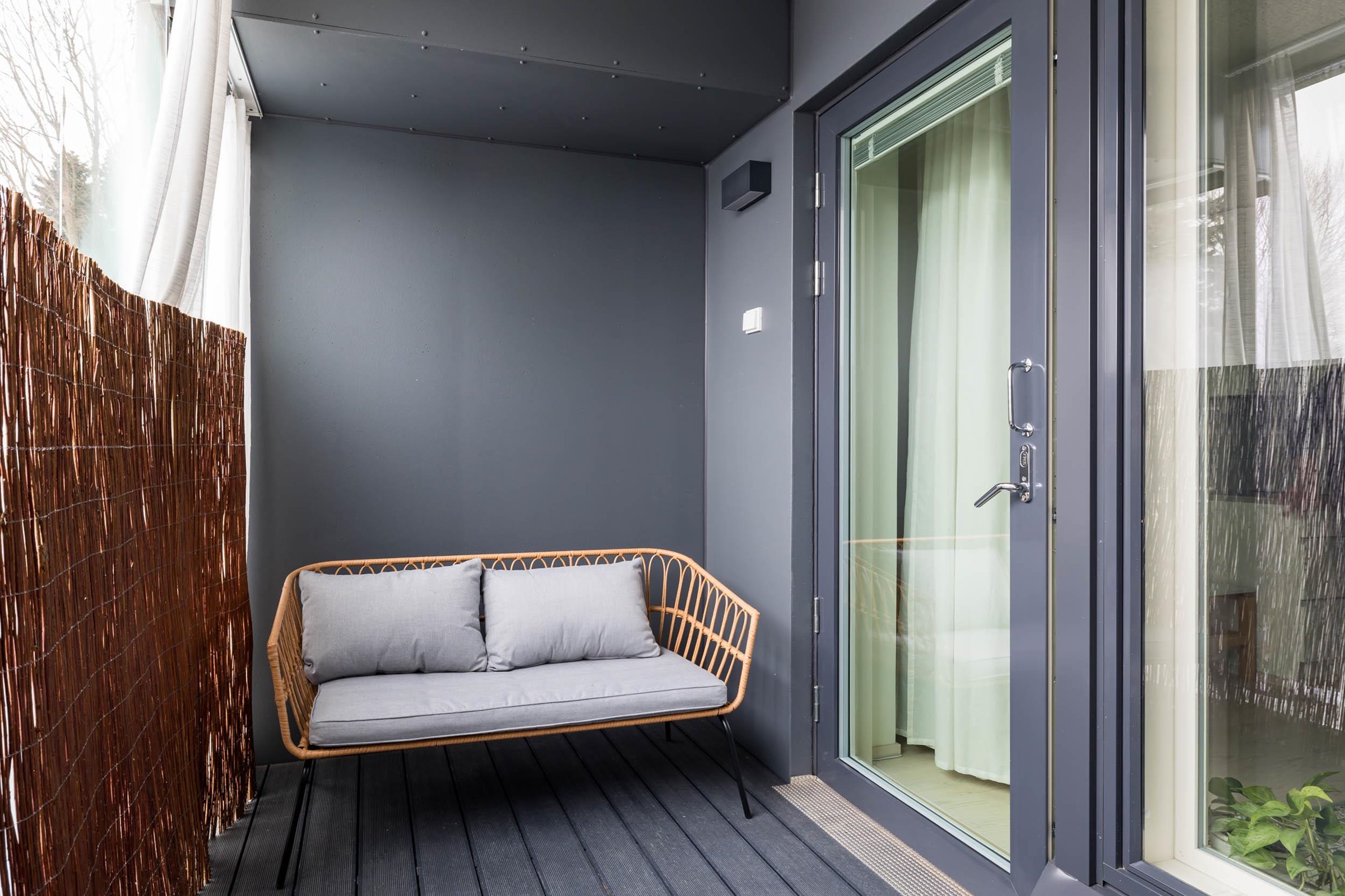 terassin lasitus pidentää käyttöaikaa