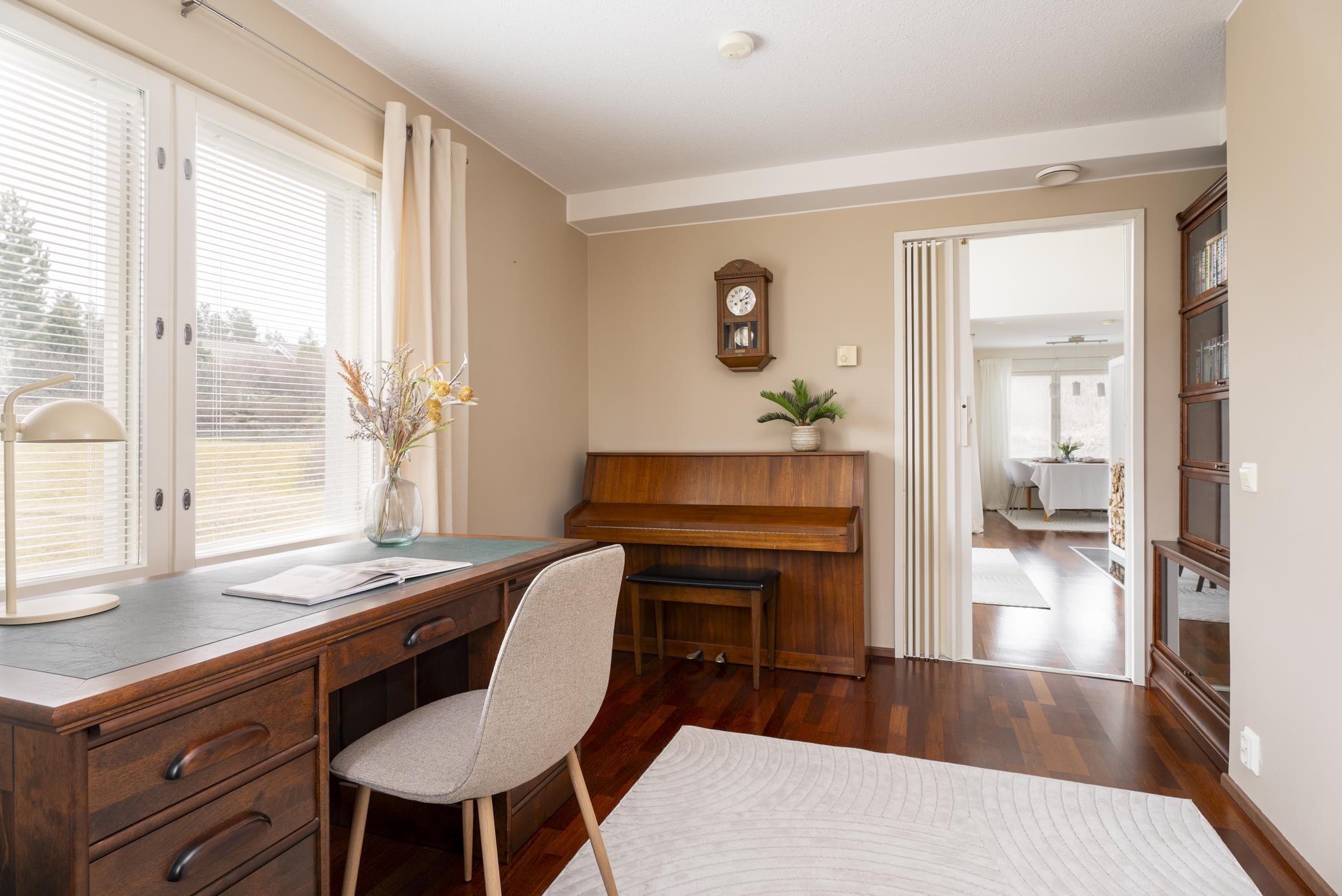 Alakerran makuuhuone