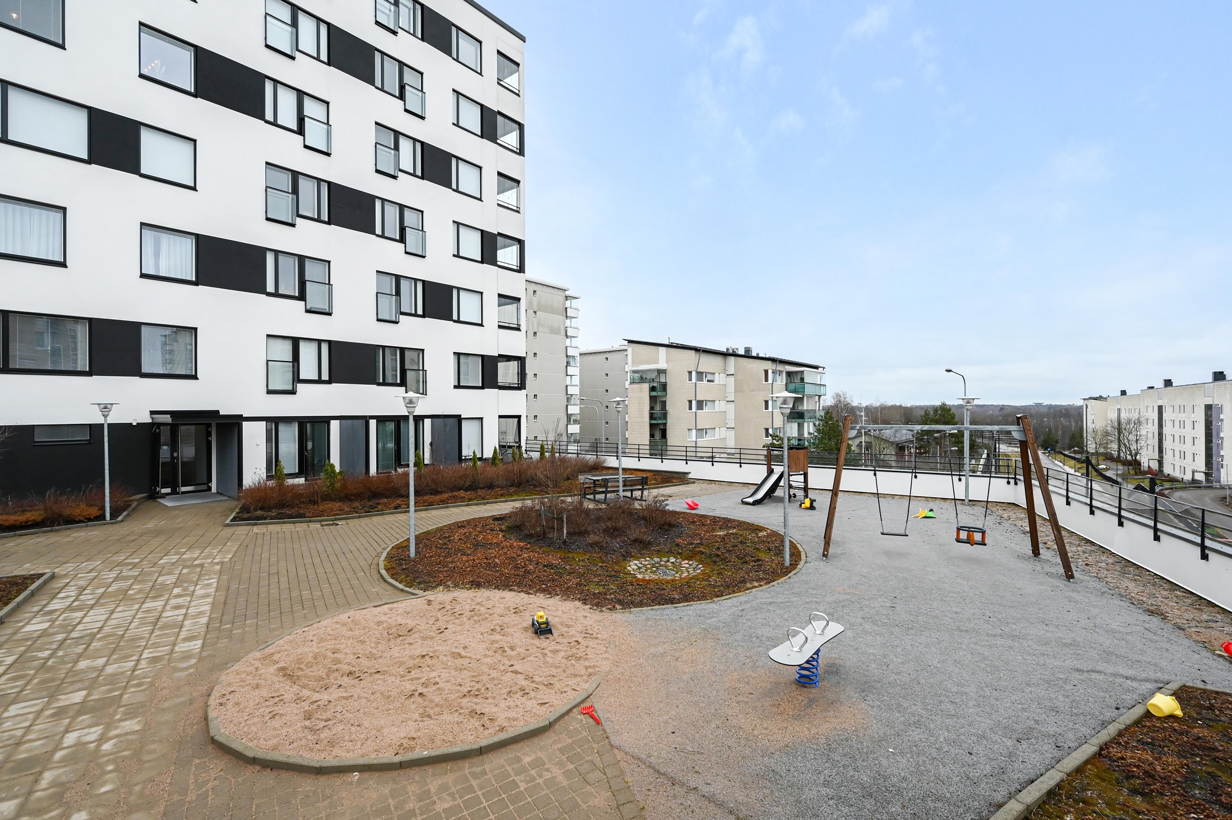 Viihtyisä sisäpiha.