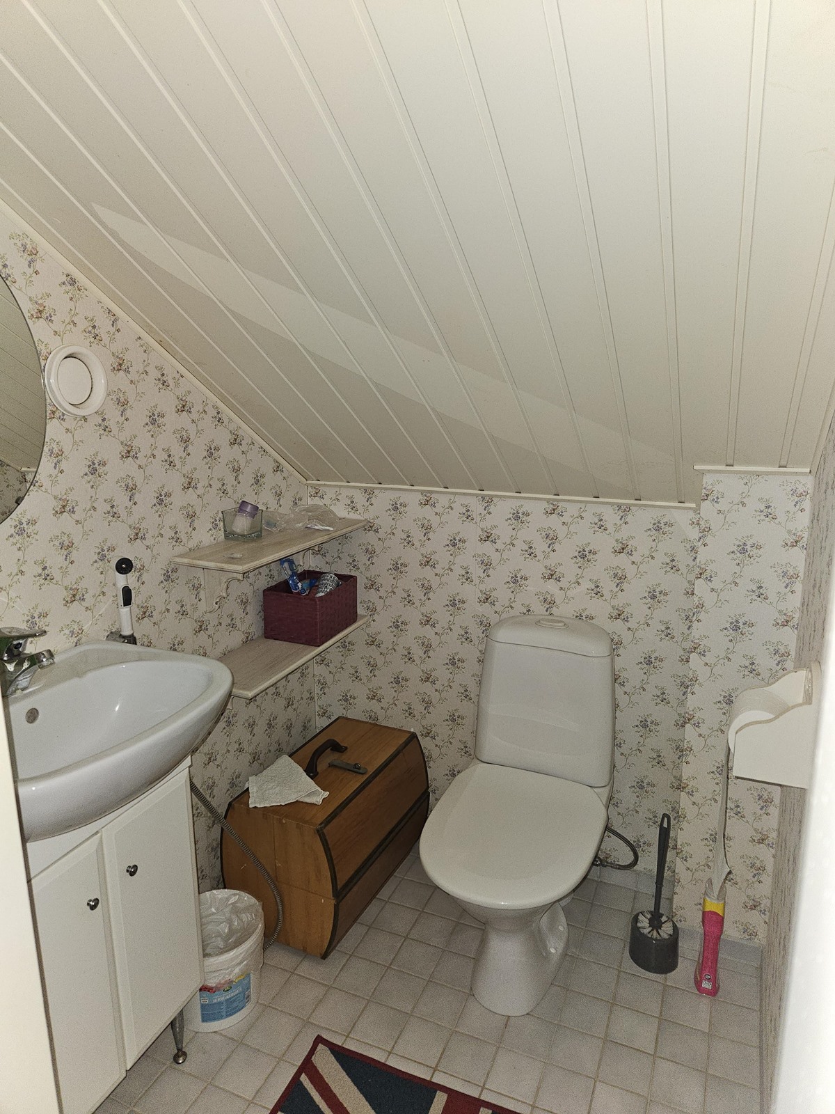 yläkerran wc