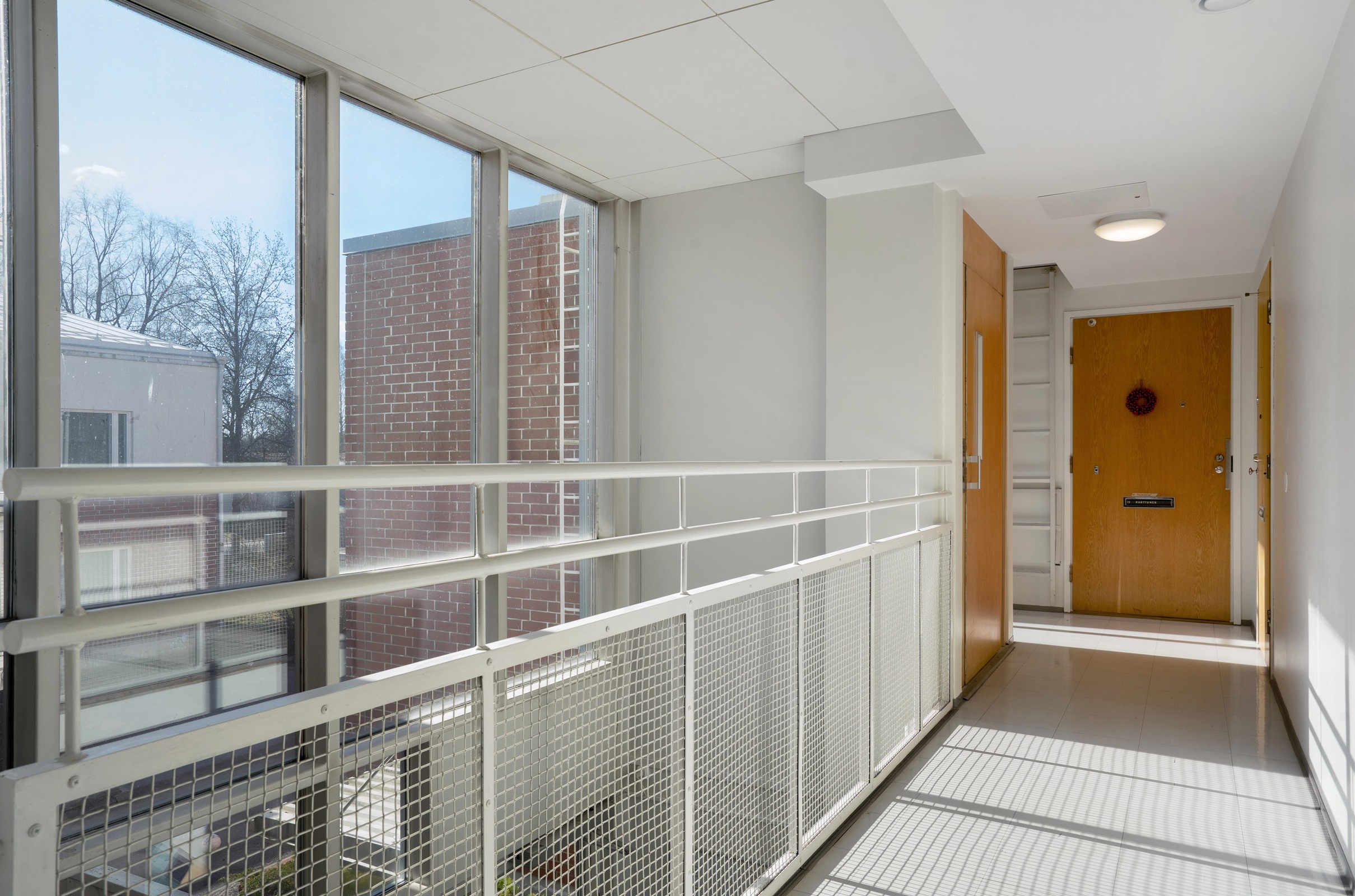 Yläkerran tila ja hissi