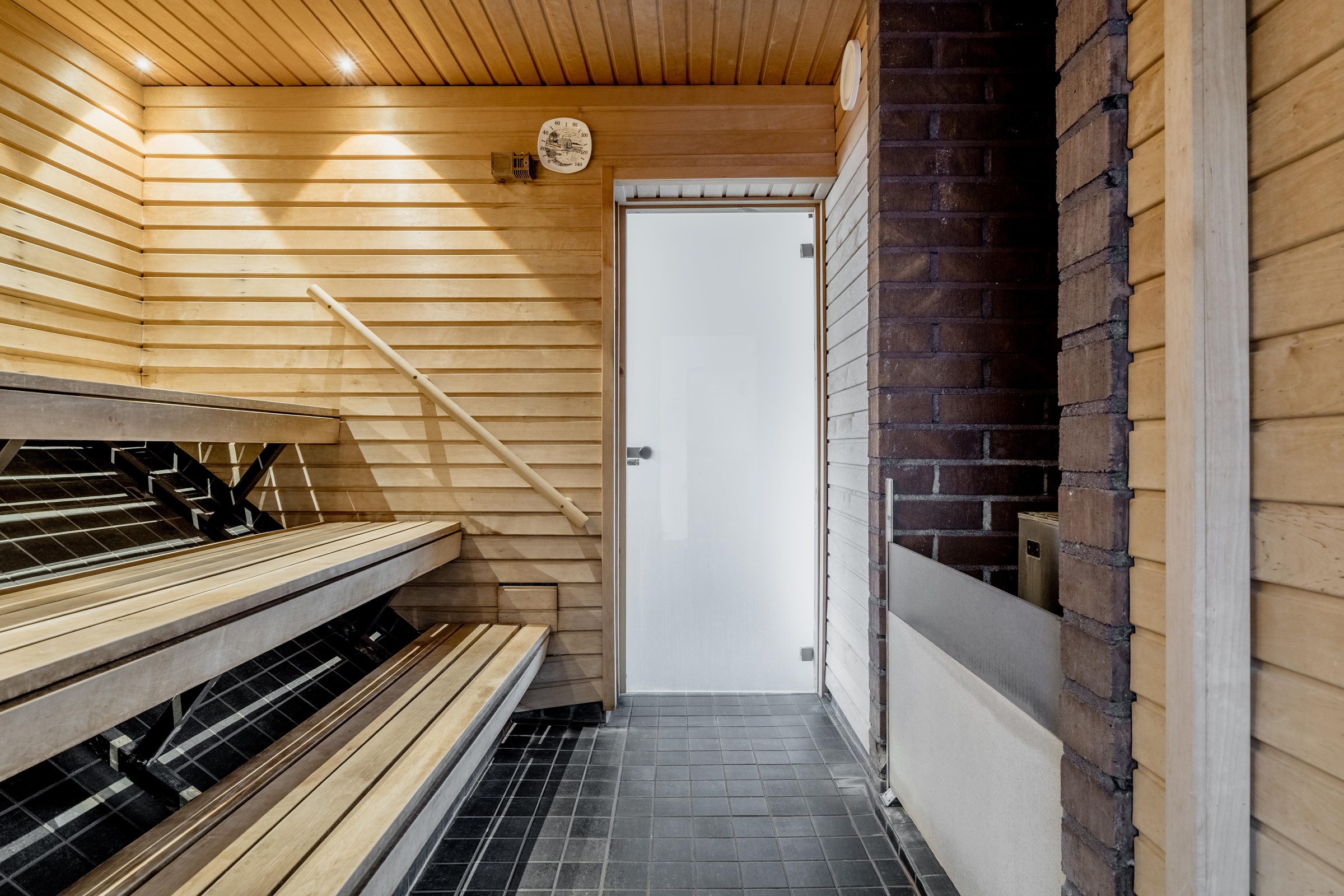 Taloyhtiön saunatiloja