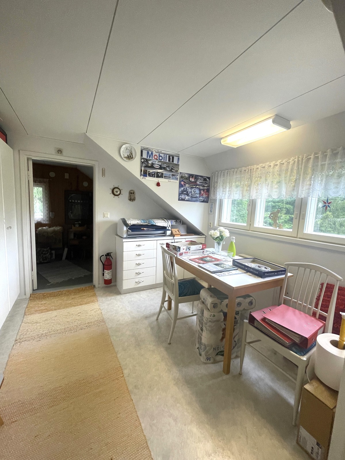 yläkerran huone 1
