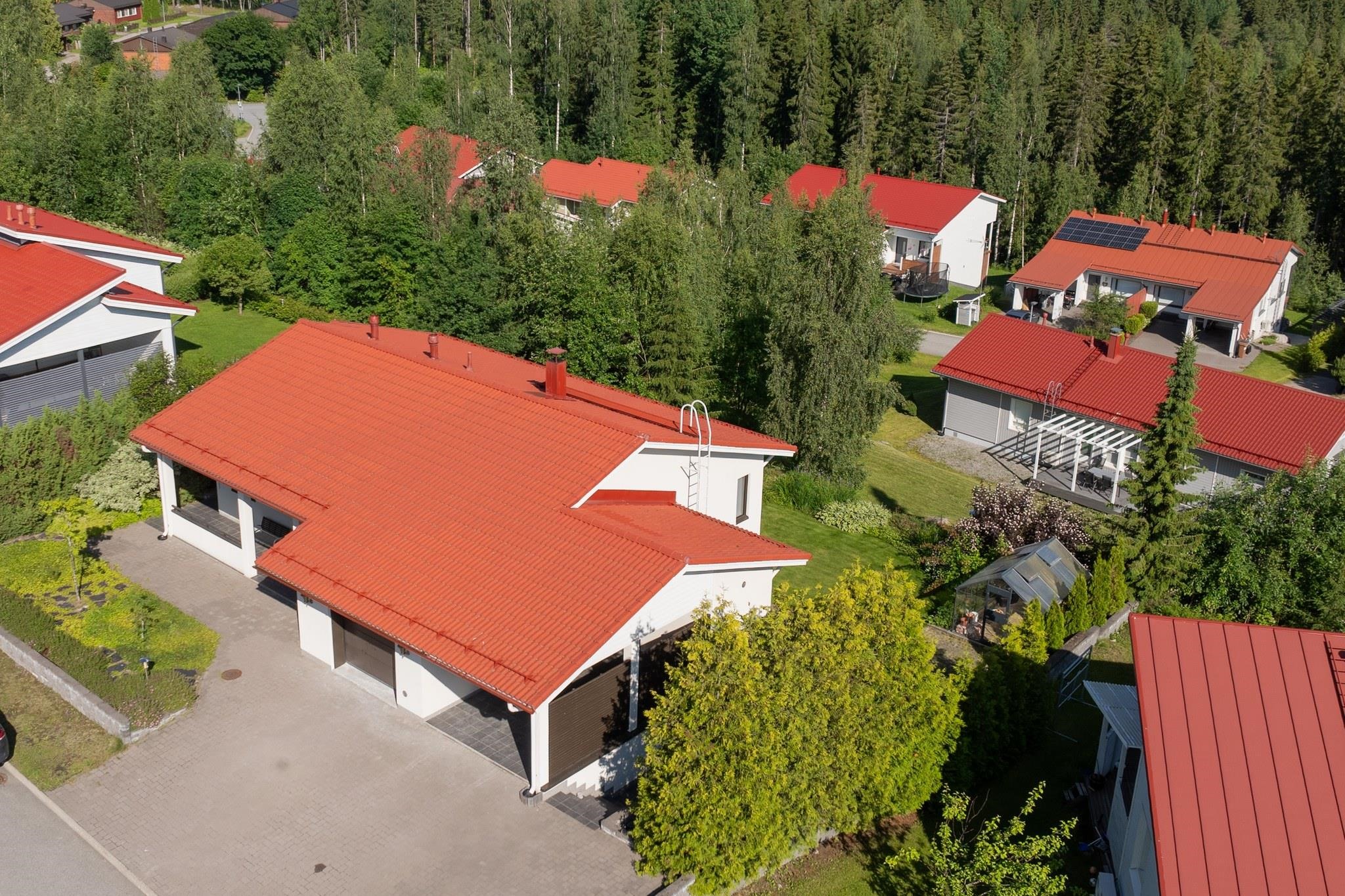 lähempää ilmakuvaa alueelta