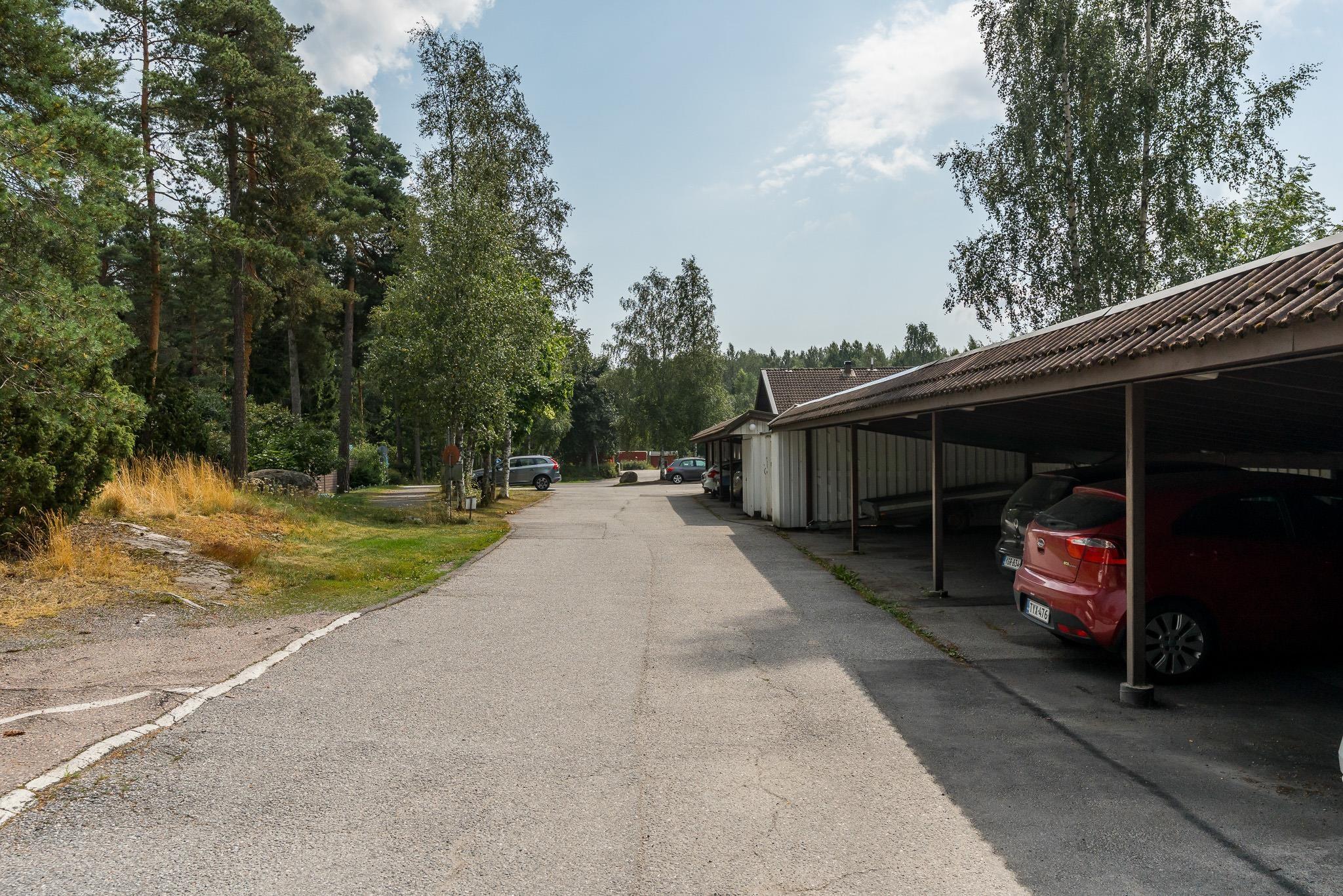 Autolle katospaikka