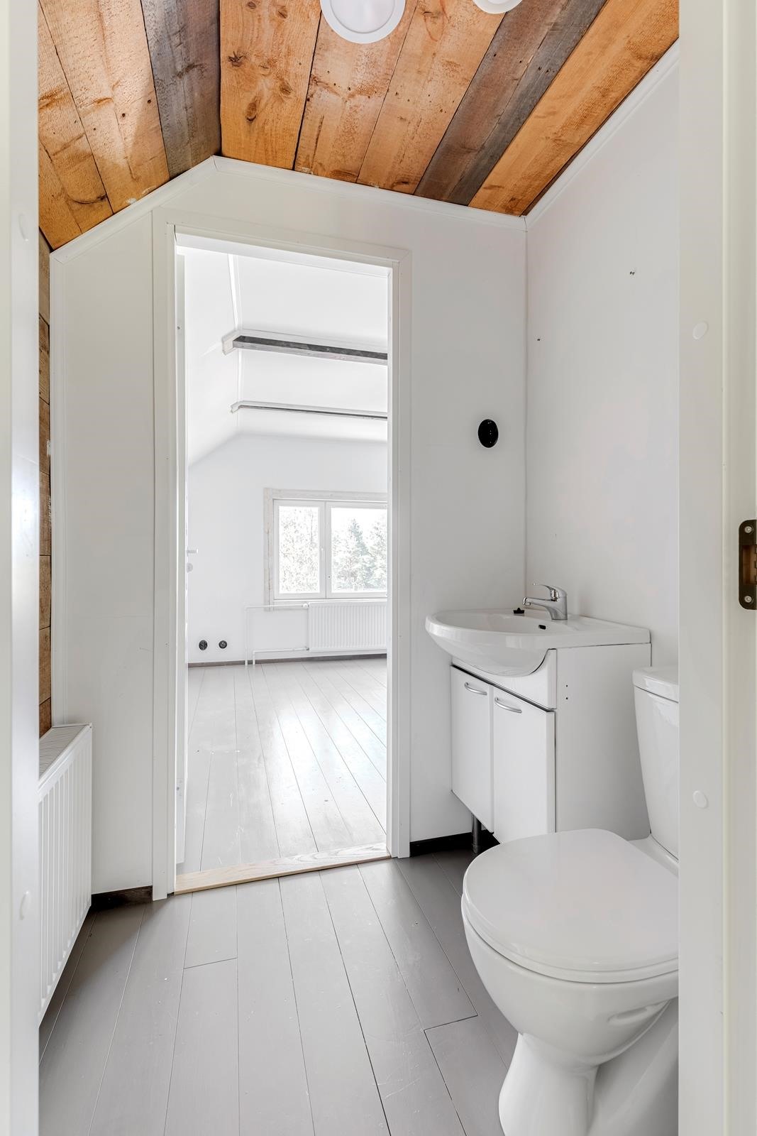 Yläkerran wc