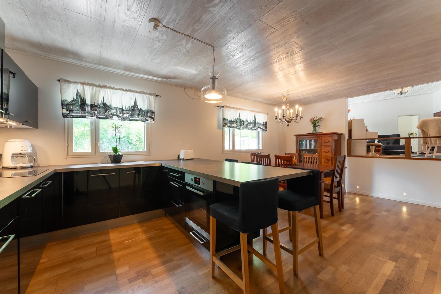 Avokeittiö - Öppet kök