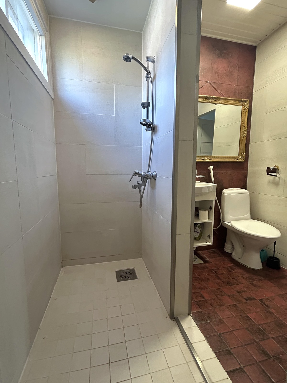 Suihkutila ja wc