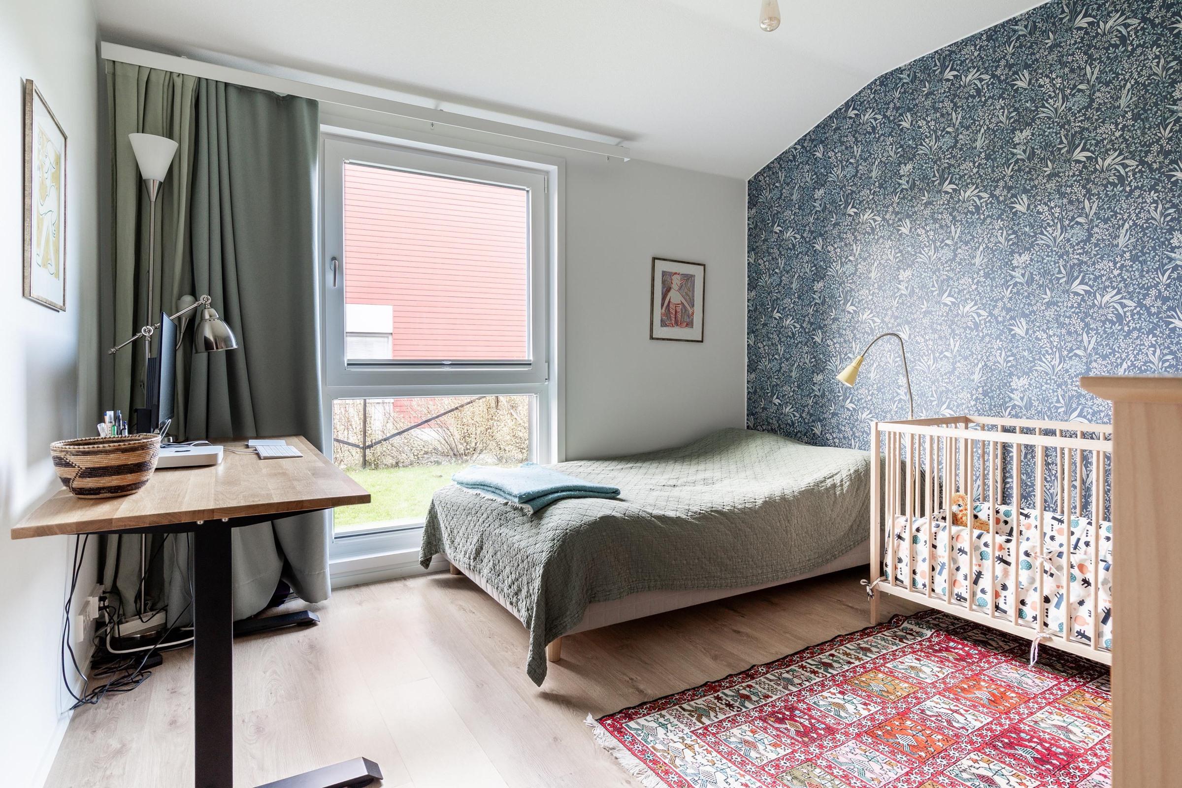 Alakerran makuuhuone