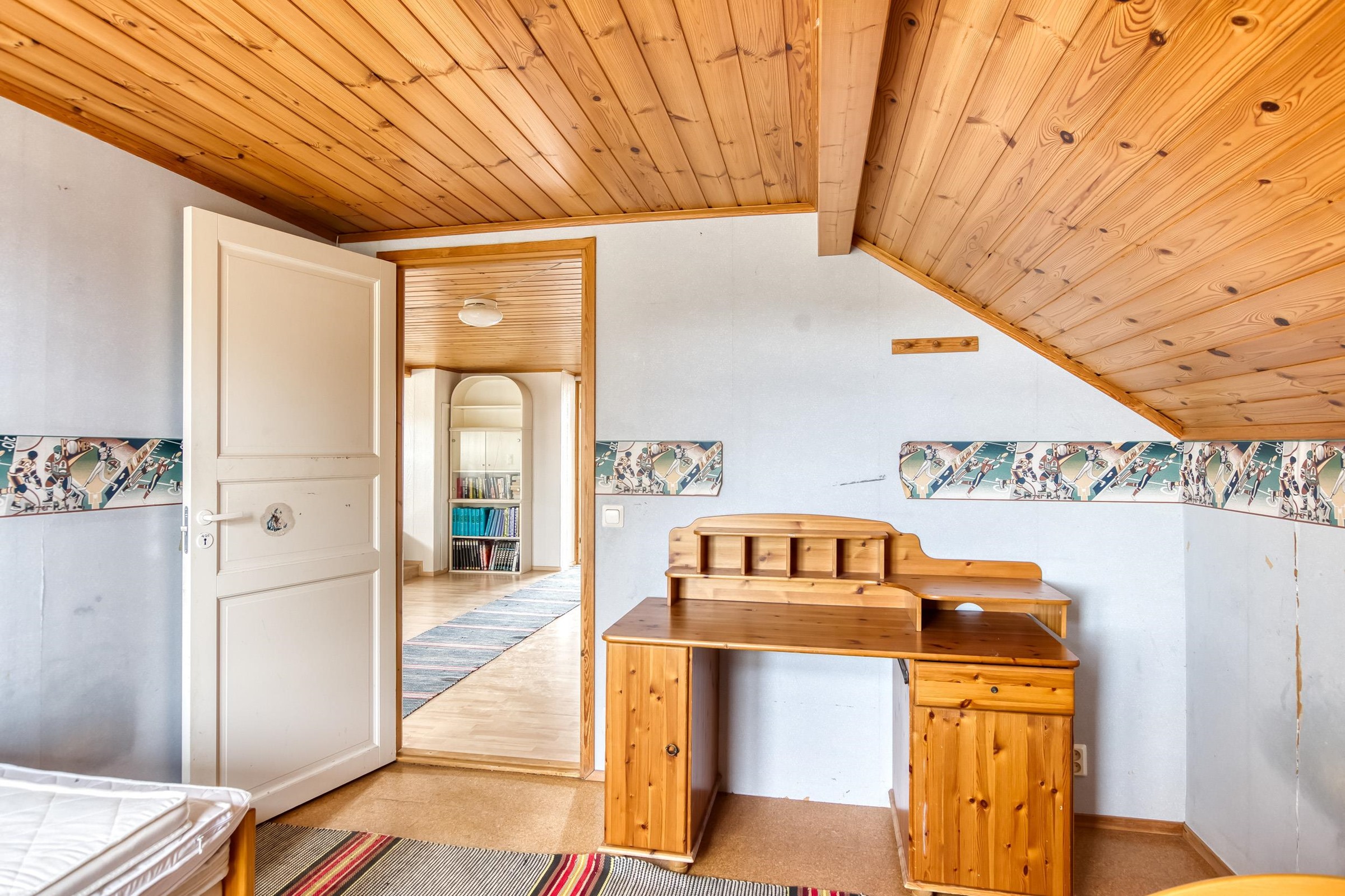 yläkerran makuuhuone 2