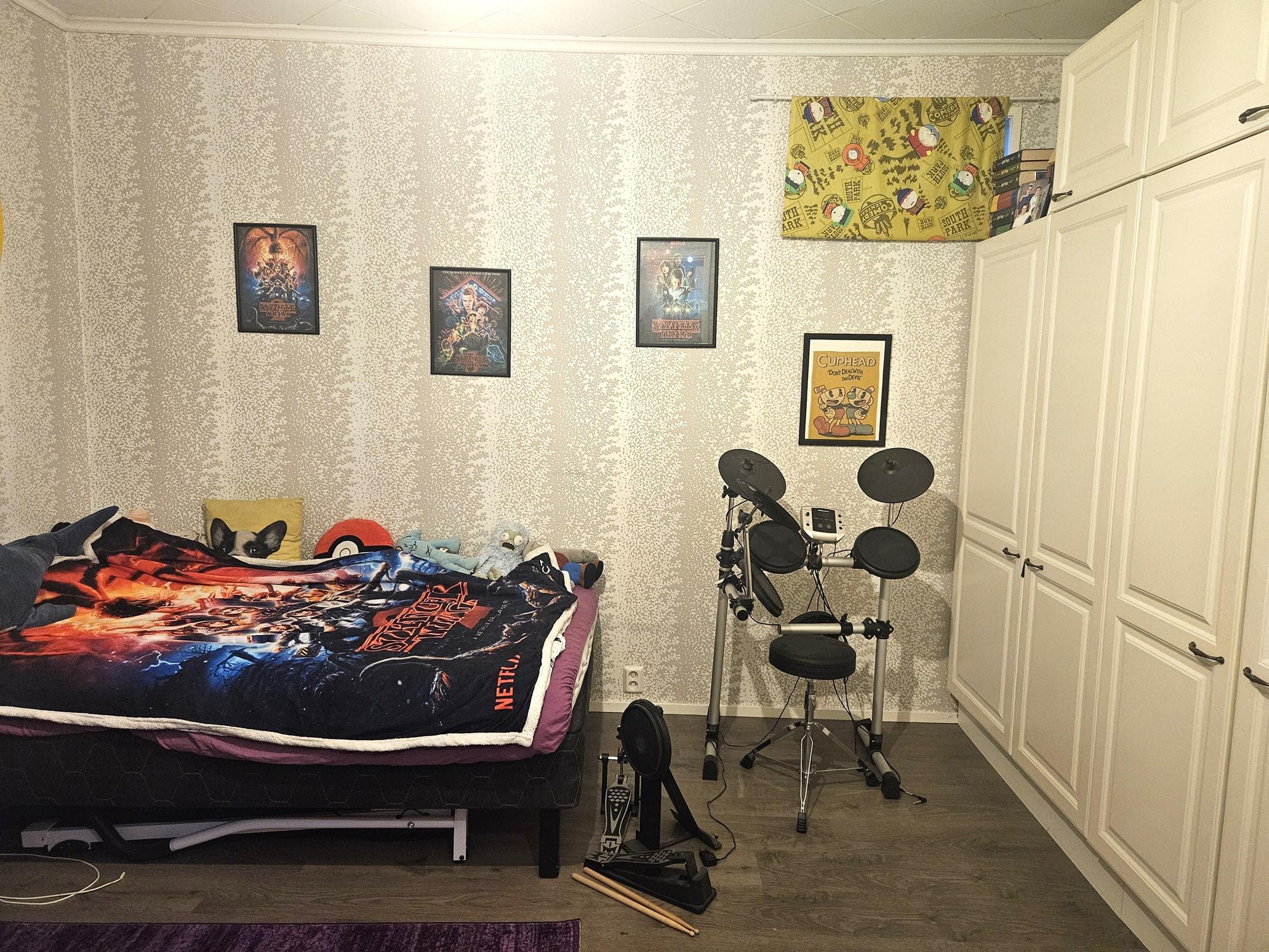 makuuhuone alakerrassa