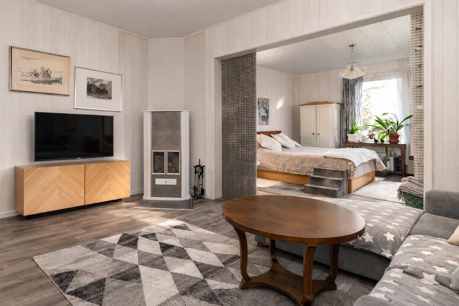 Ruokailutila/Olohuone  -- Matplats/Vardagsrum