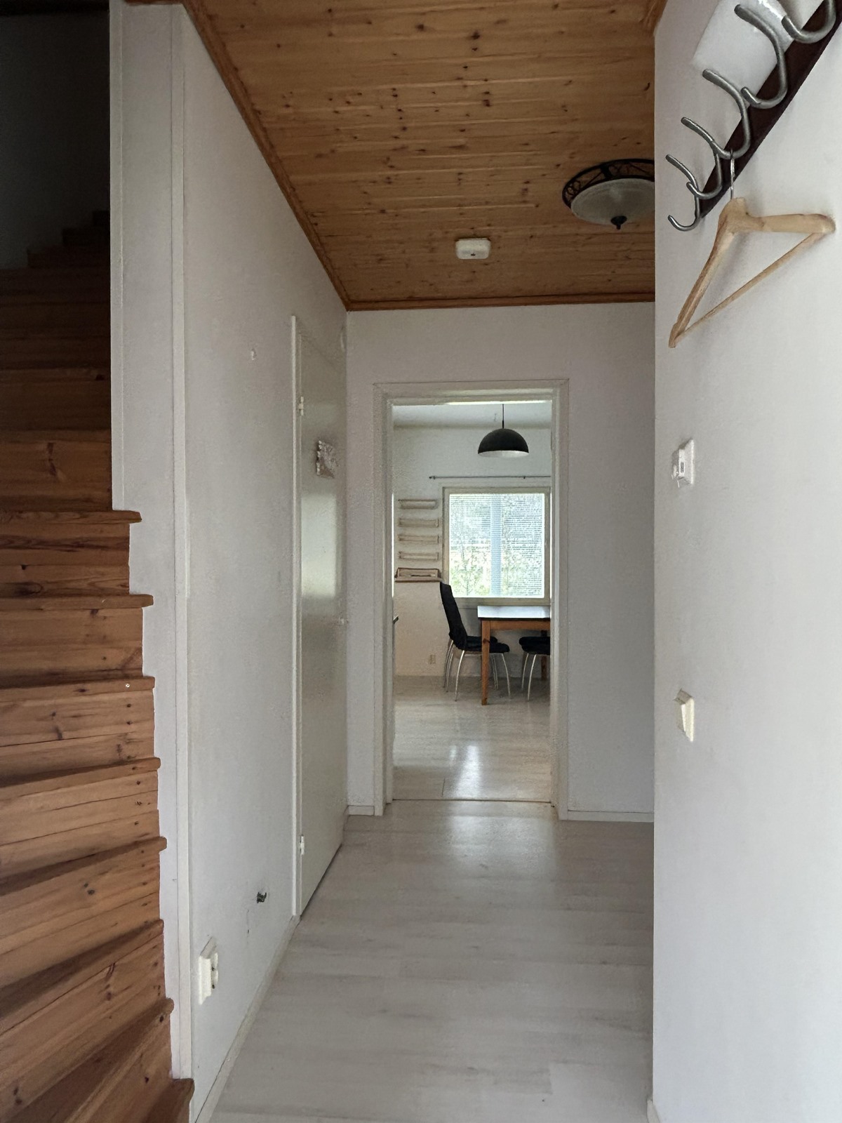 Eteinen
