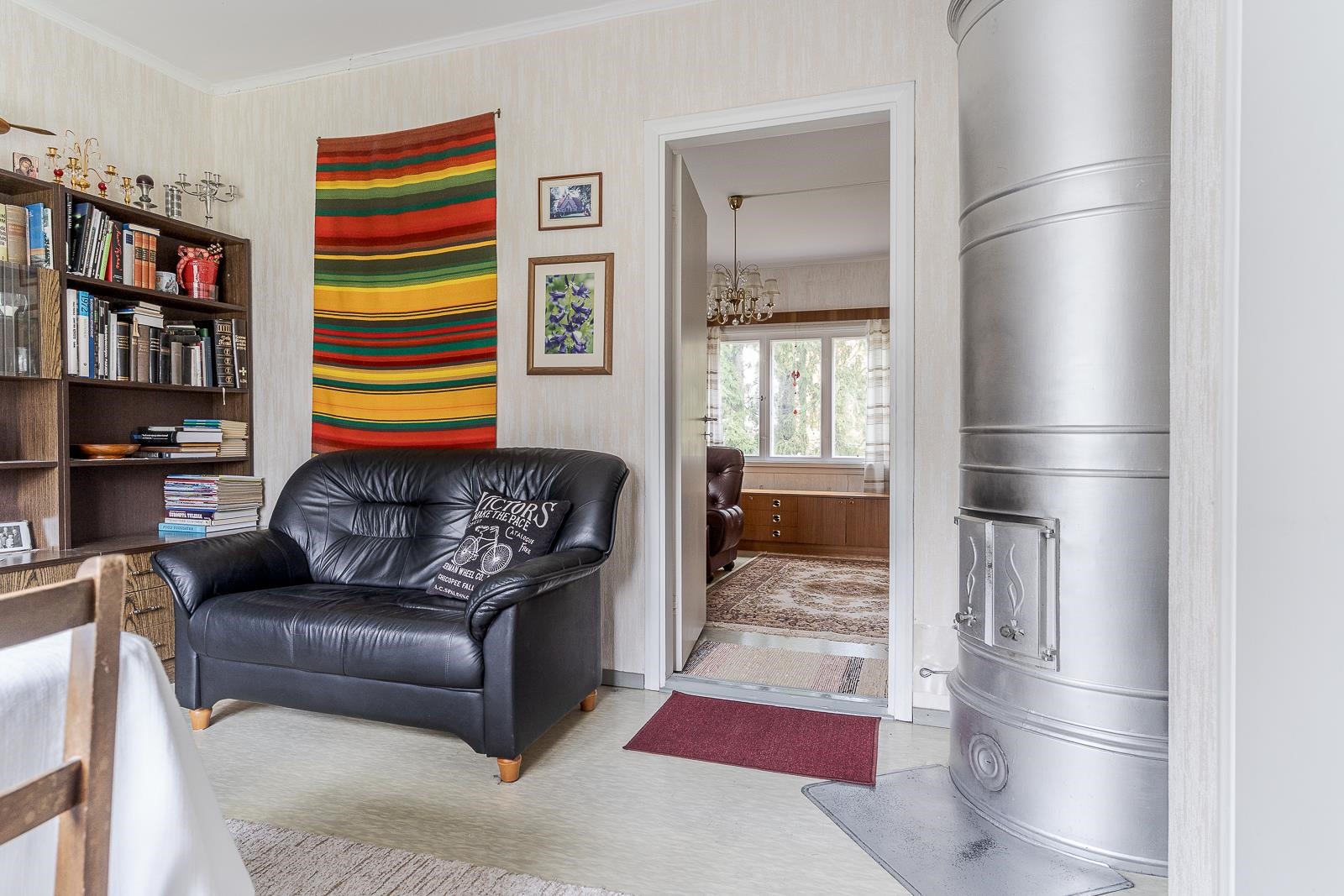 Pystyuuni lämmitykseen