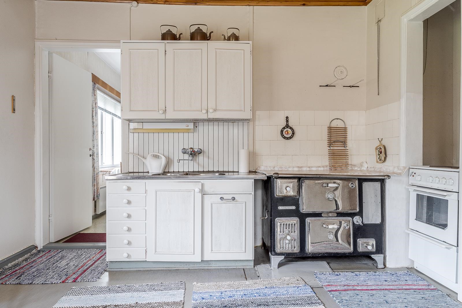 puu- ja sähköliesi