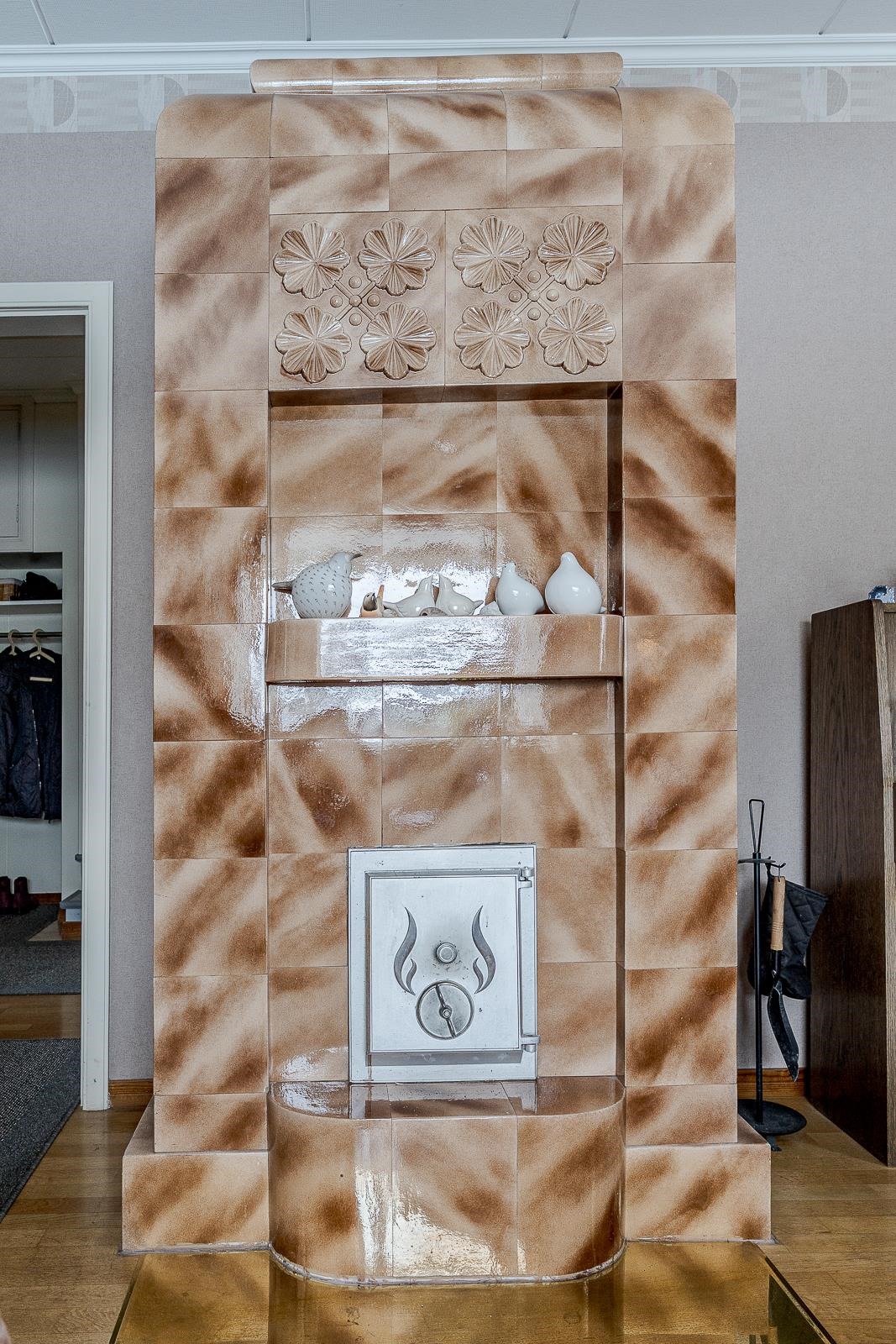 olohuoneen varaava takka