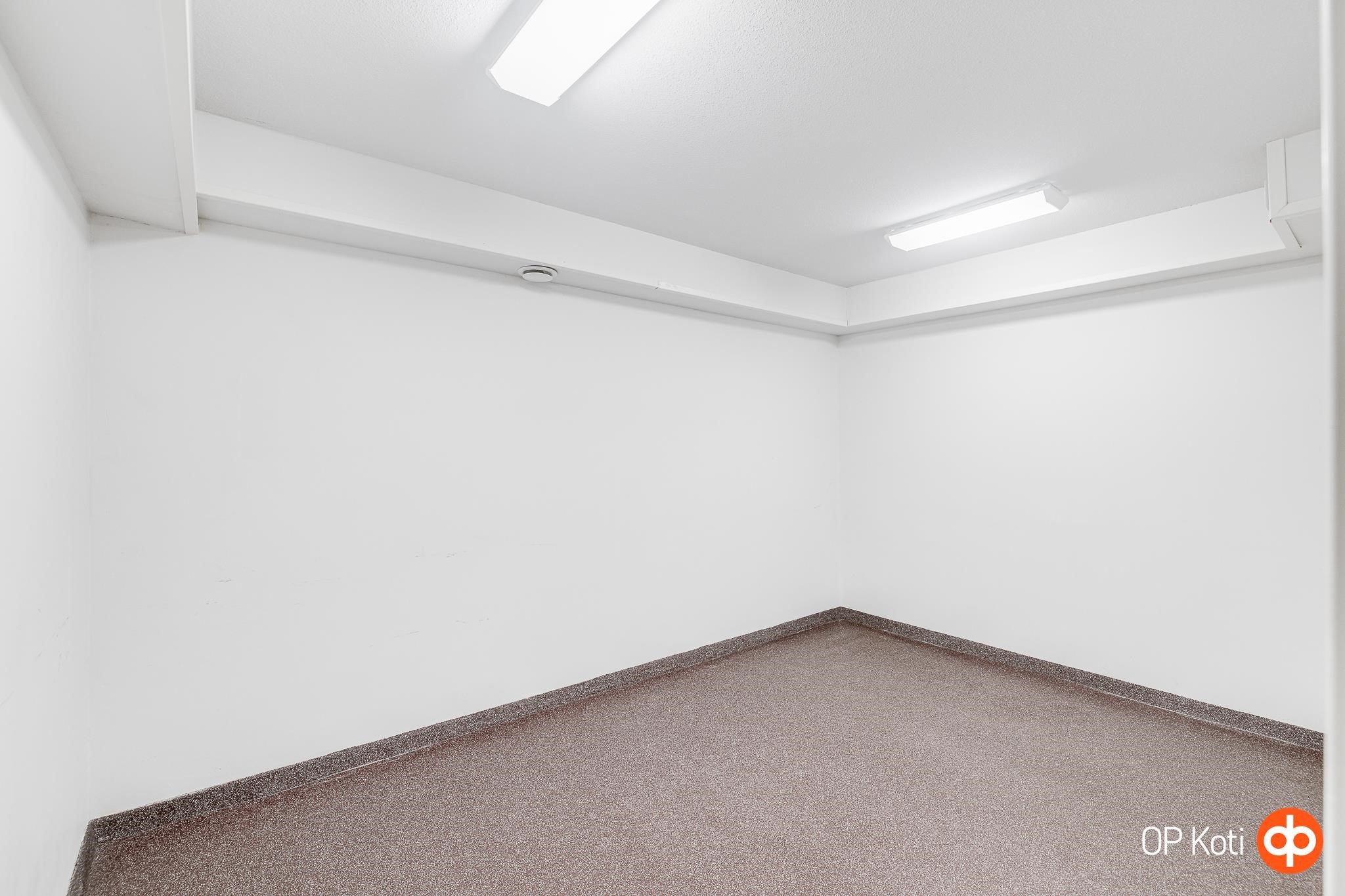 Varasto-/harrastetila