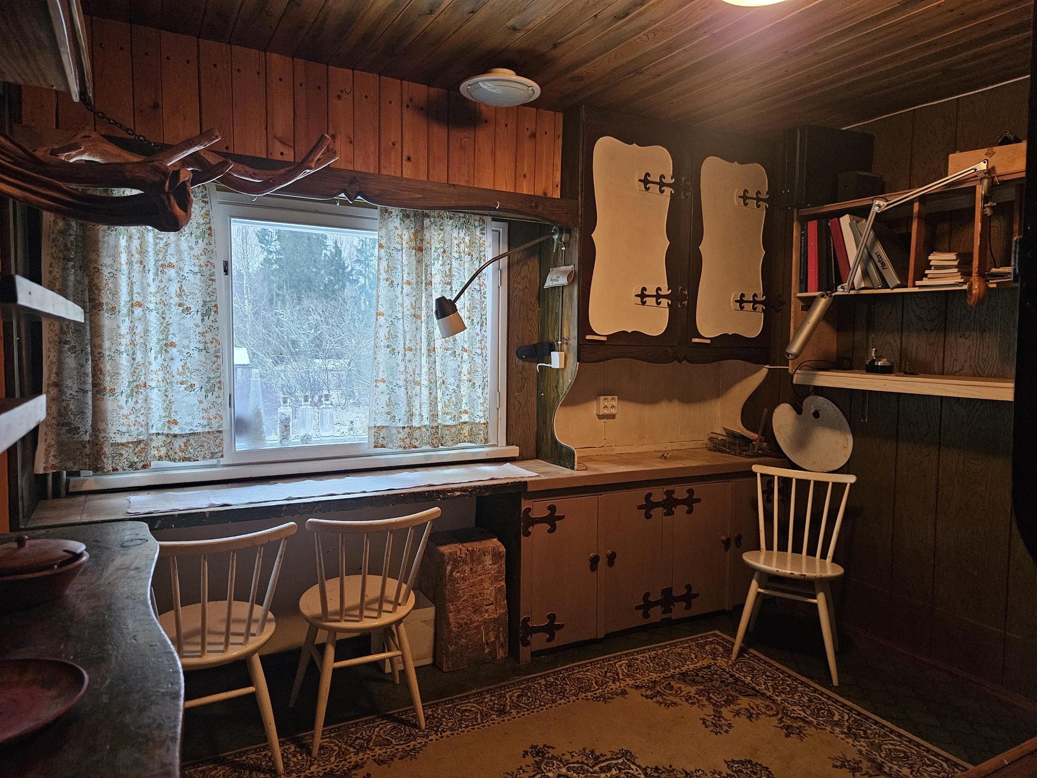 makuuhuone, joka ollut työhuoneena