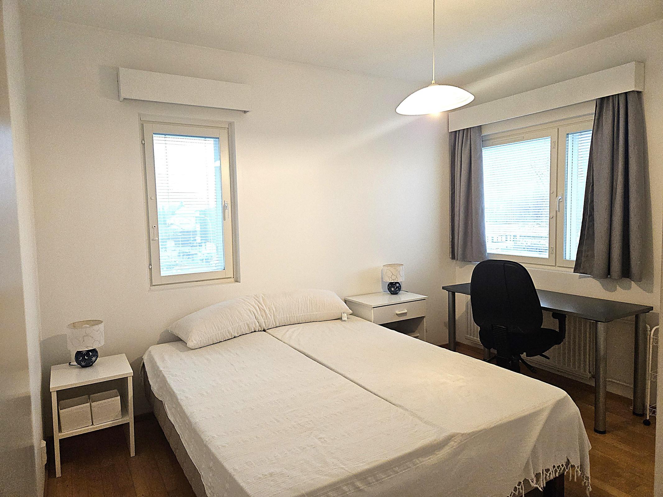 makuhuone 2 kadun puolella