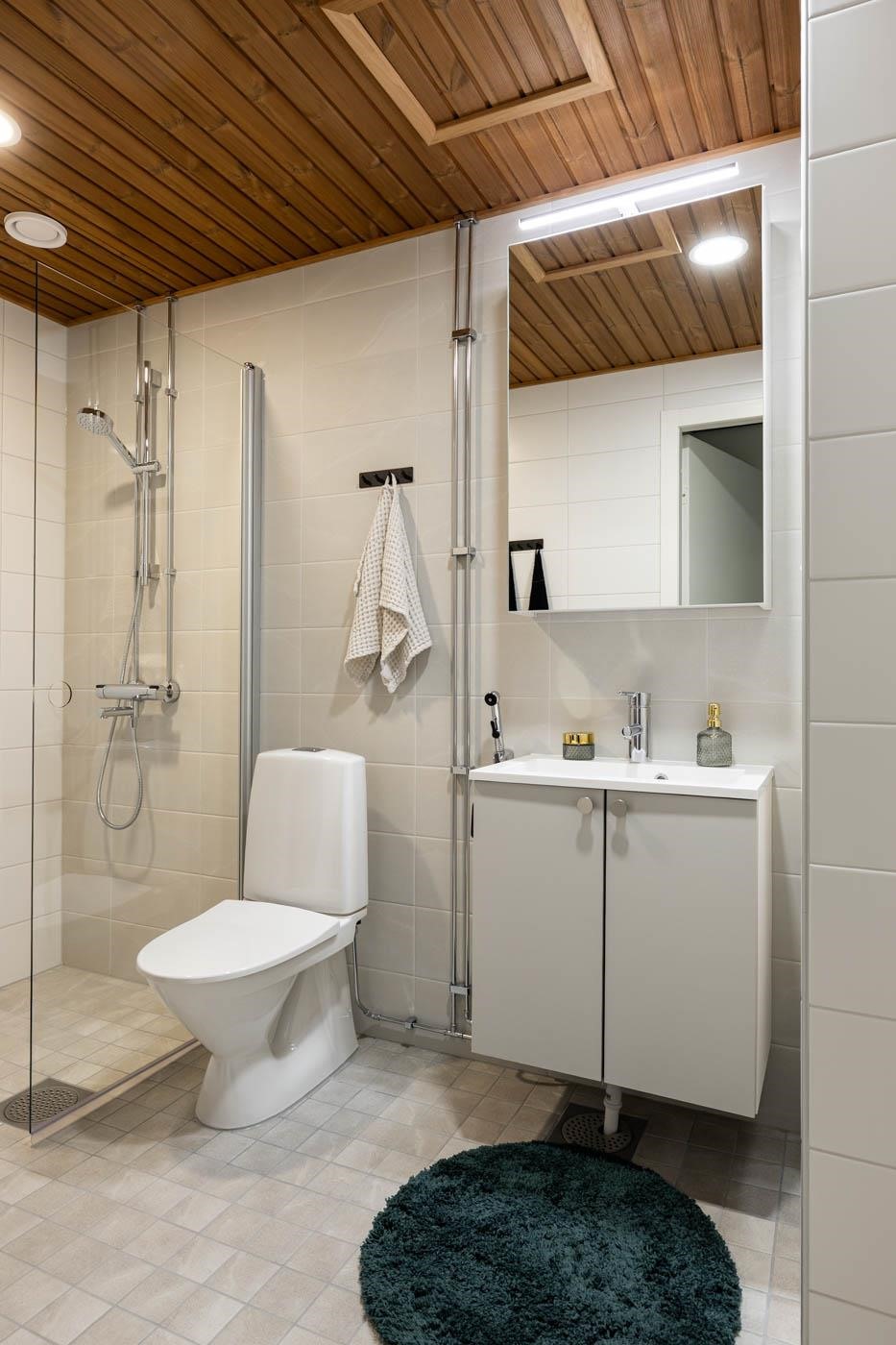 Kuva mallikalustetusta kolmiosta