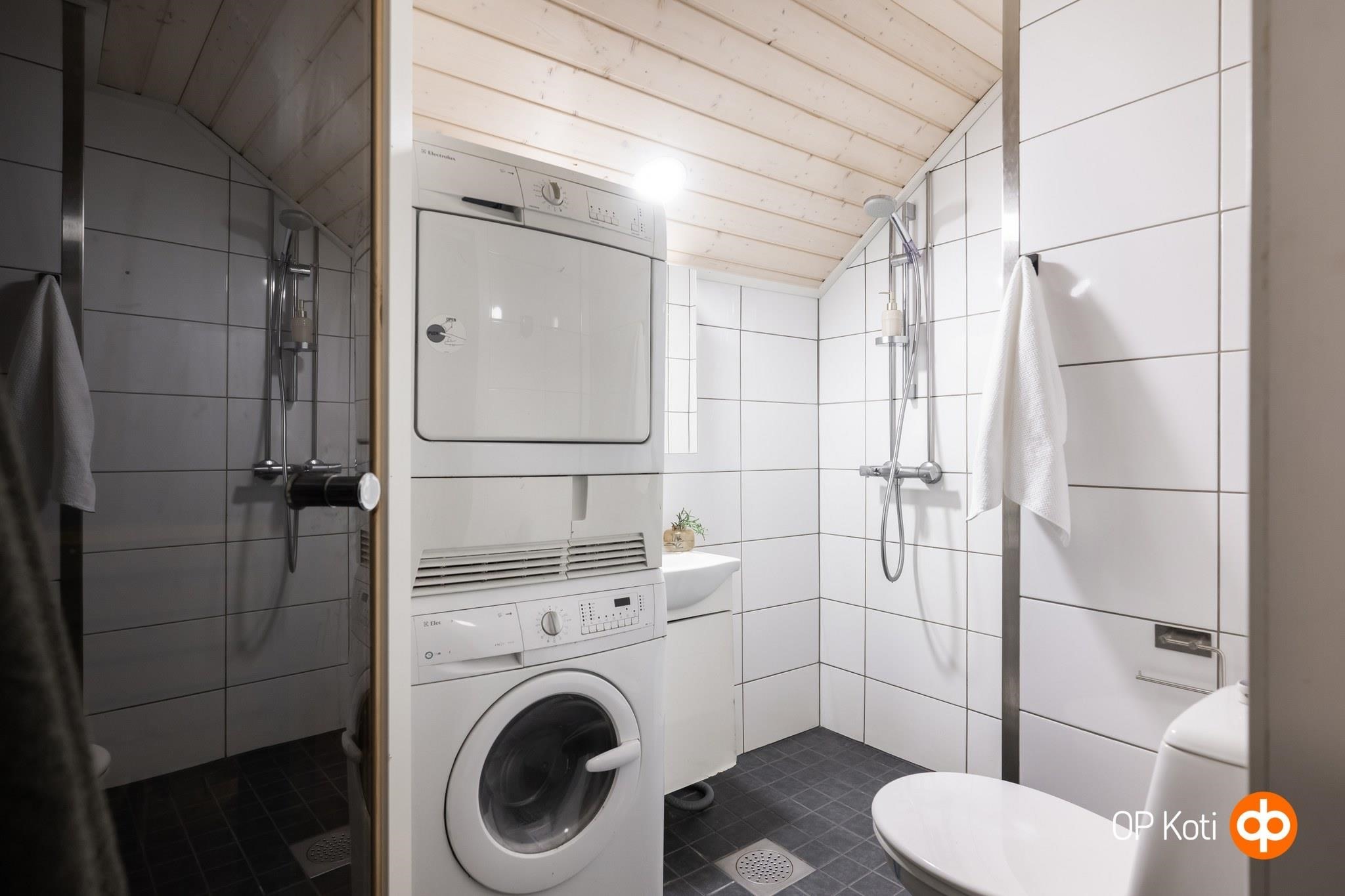 yläkerran suihkutilasta toinen otos