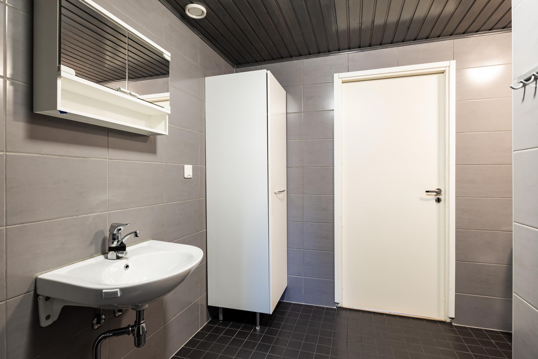 Pesuhuoneessa harmoniset sävyt