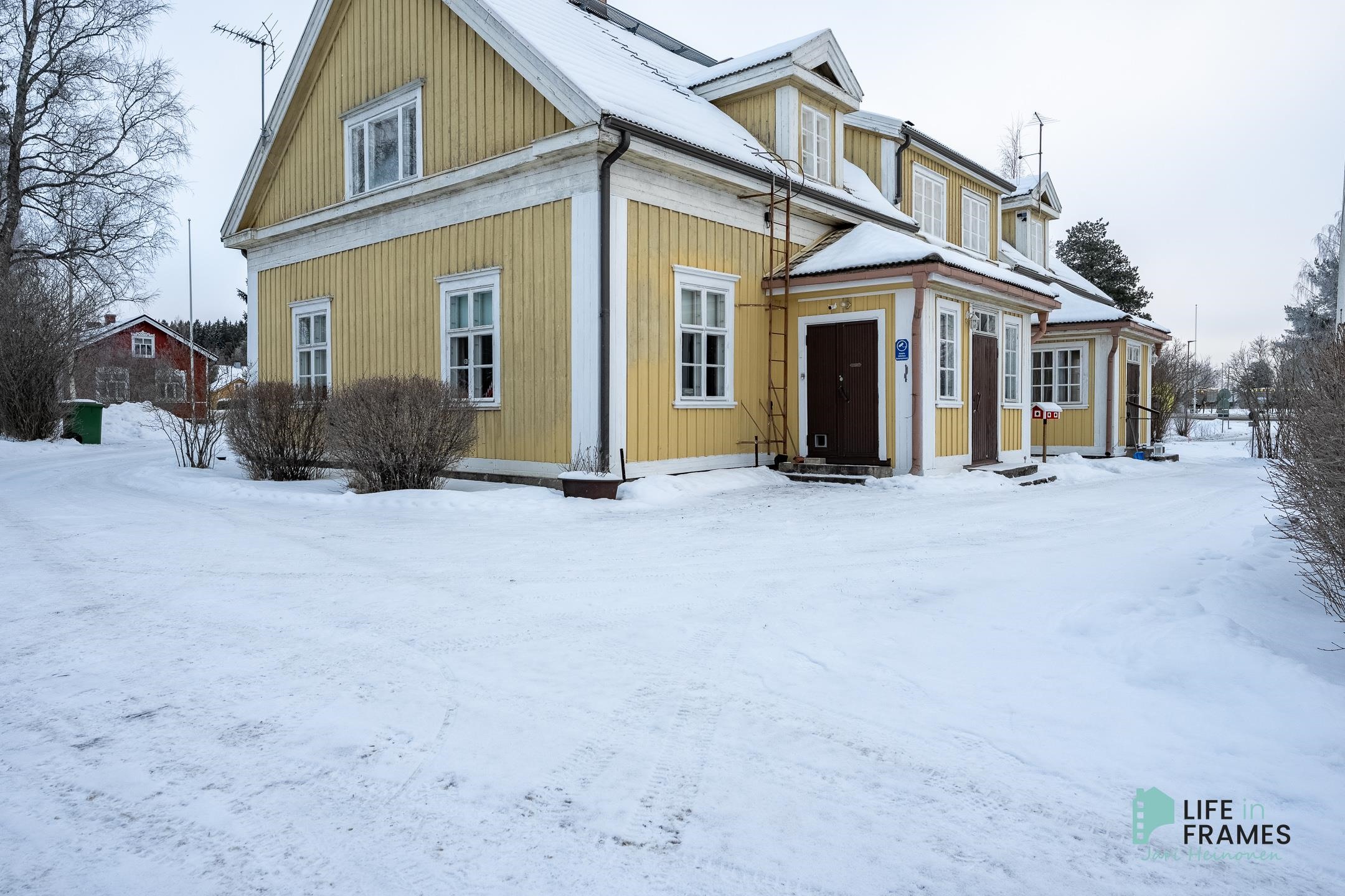 Asunnon 1 sisäänkäynti