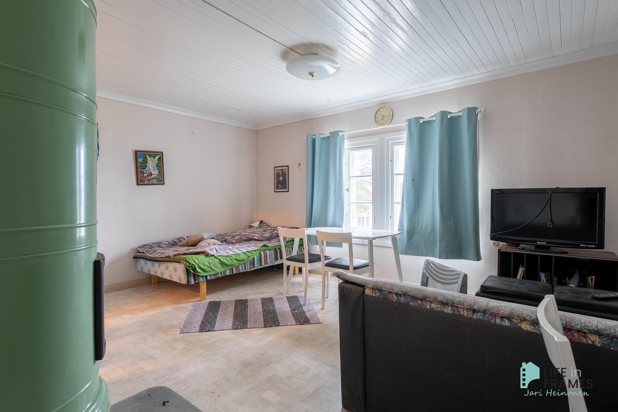 Yläkerran 2h+k+et huoneisto