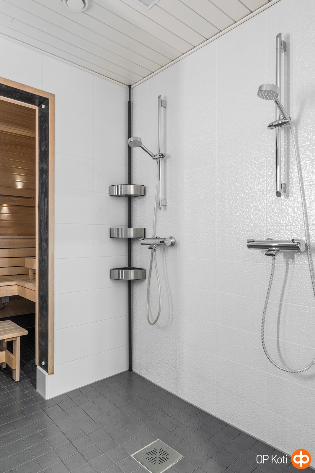 Alakerran kylpyhuone