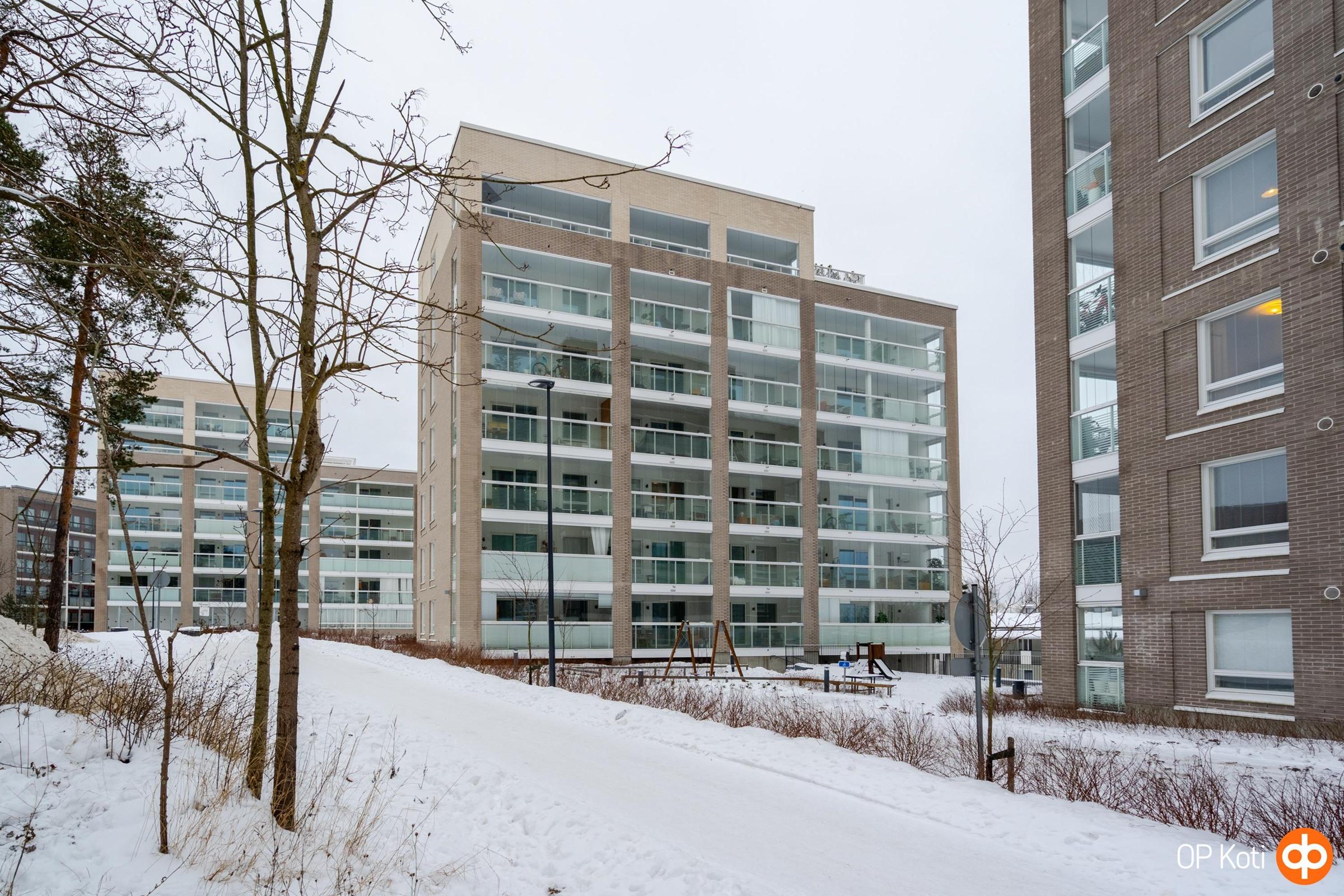 Parvekepuoli talosta.