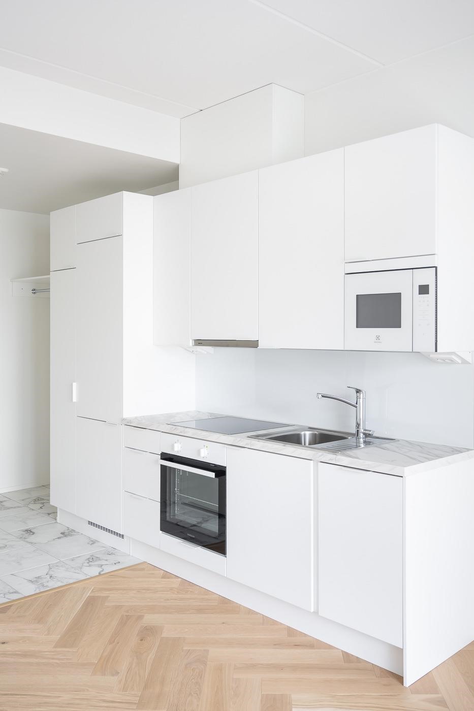 Asunto tyhjänä ja uutena kuvattuna