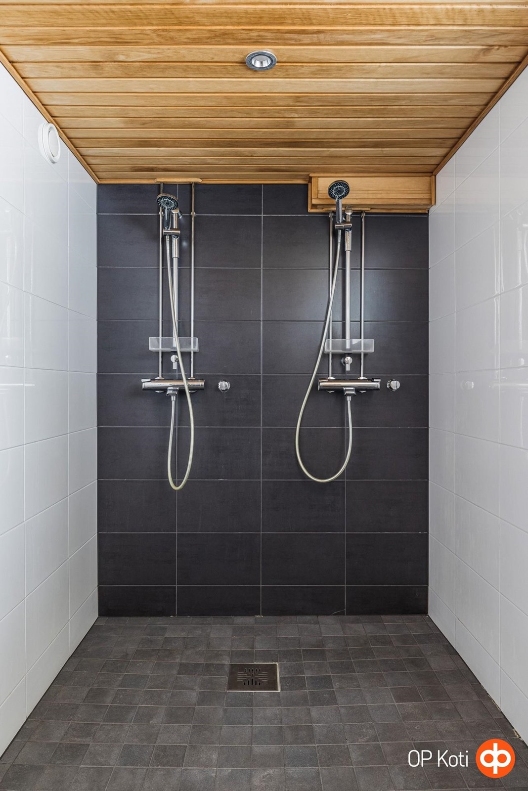 Taloyhtiön saunatilaa