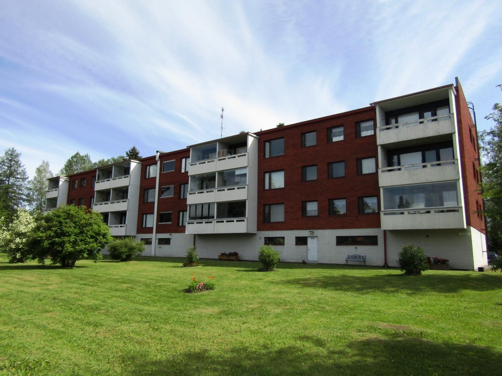 Kaarikatu 12