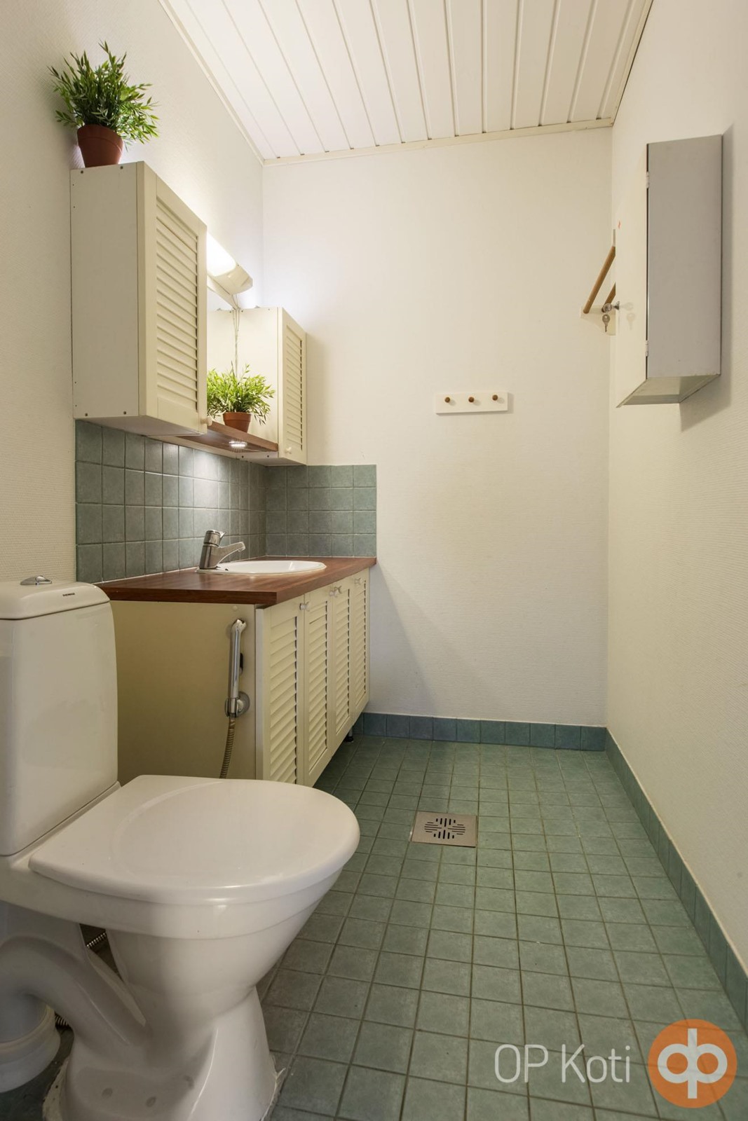 Keskikerroksen vessa