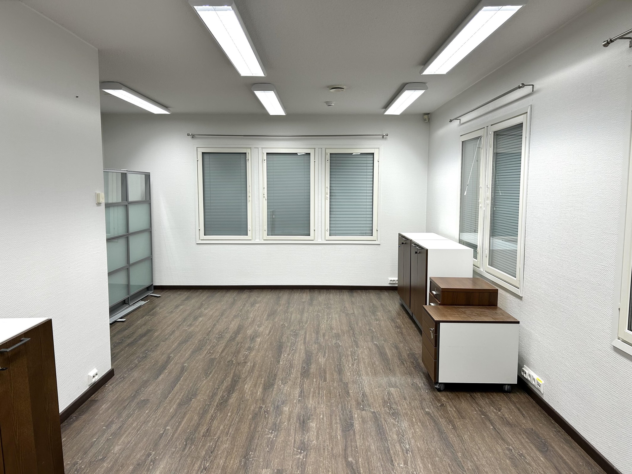 Kuva vastaavasta toimistosta sama kerros