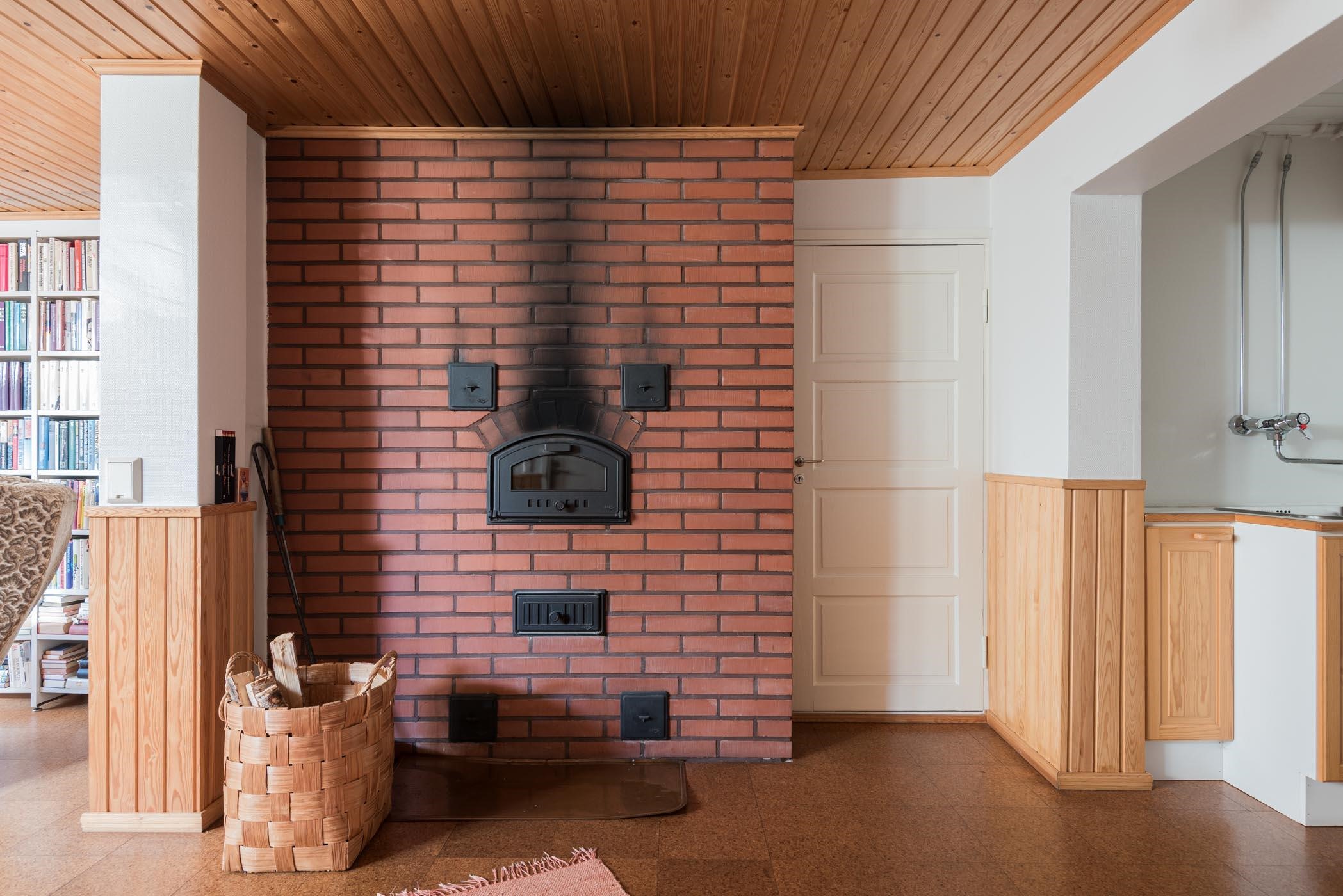 kellarikerroksessa leivinuuni