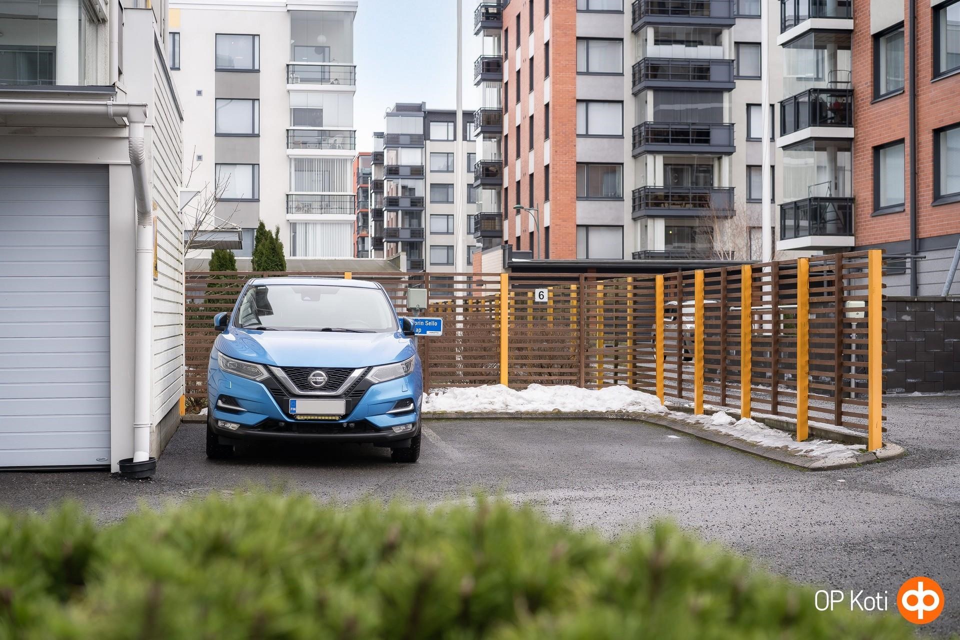 Vuokraa tai osta autopaikka nro 6