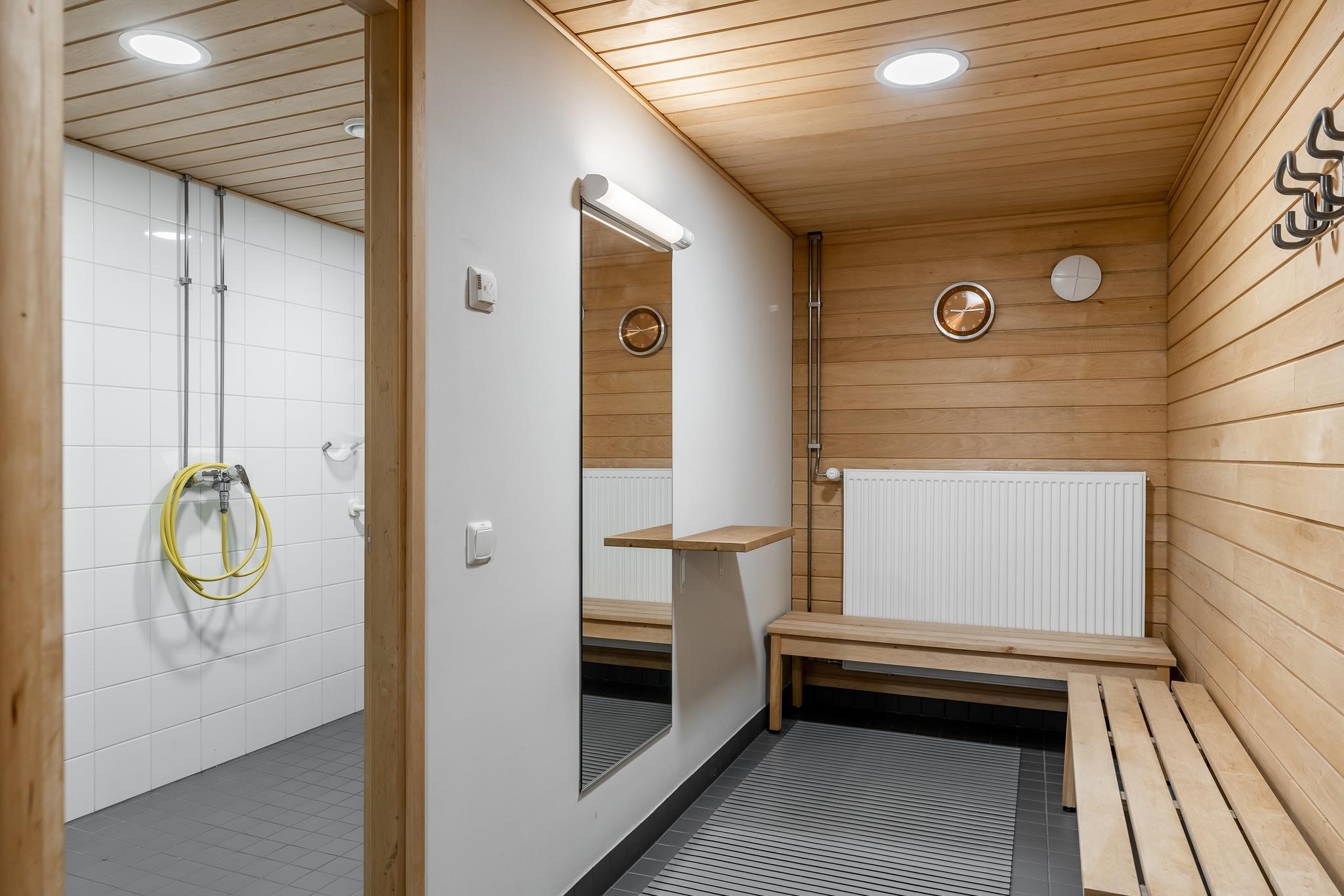 Taloyhtiön sauna samassa talossa