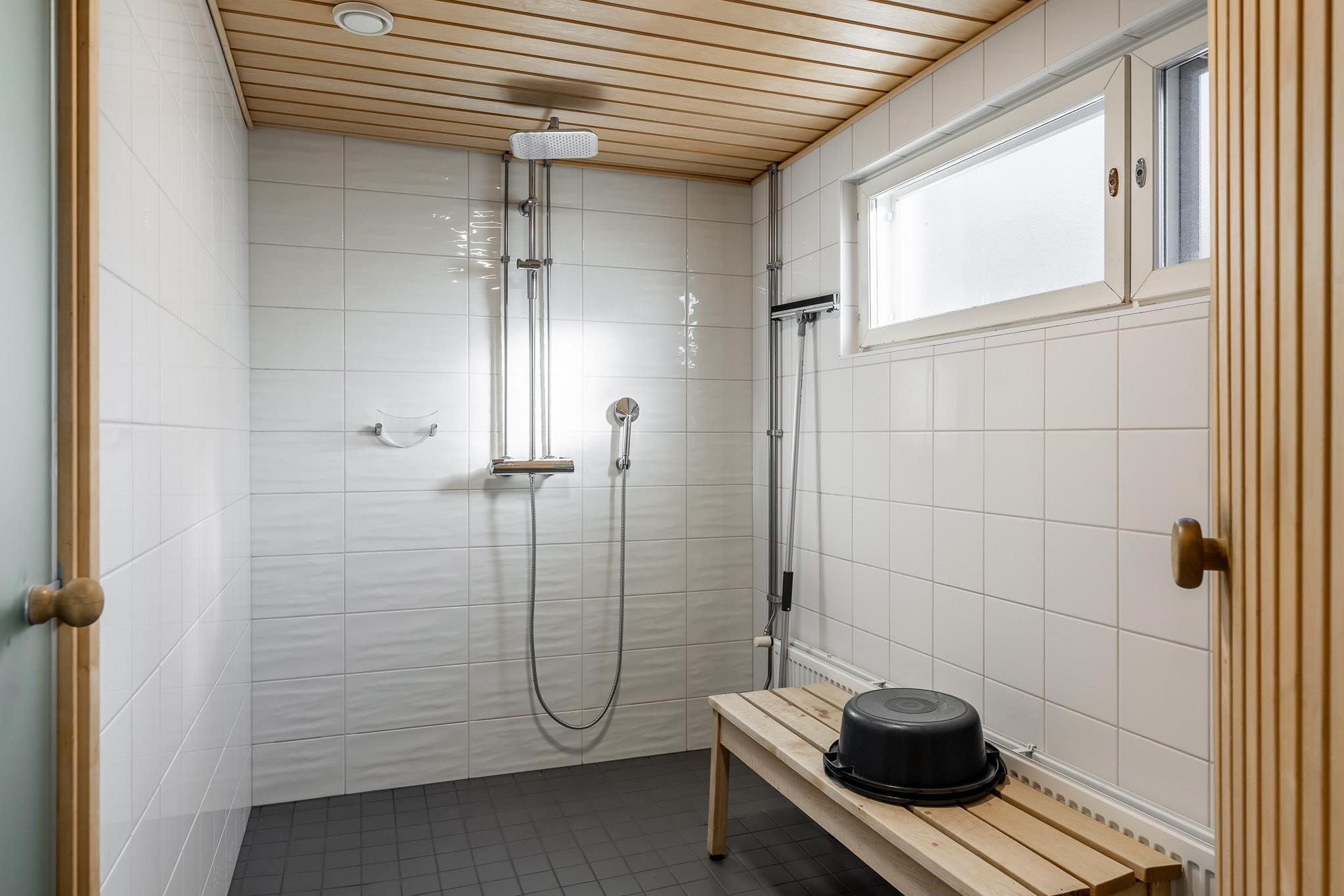 Taloyhtiön saunaosasto remontoitu....