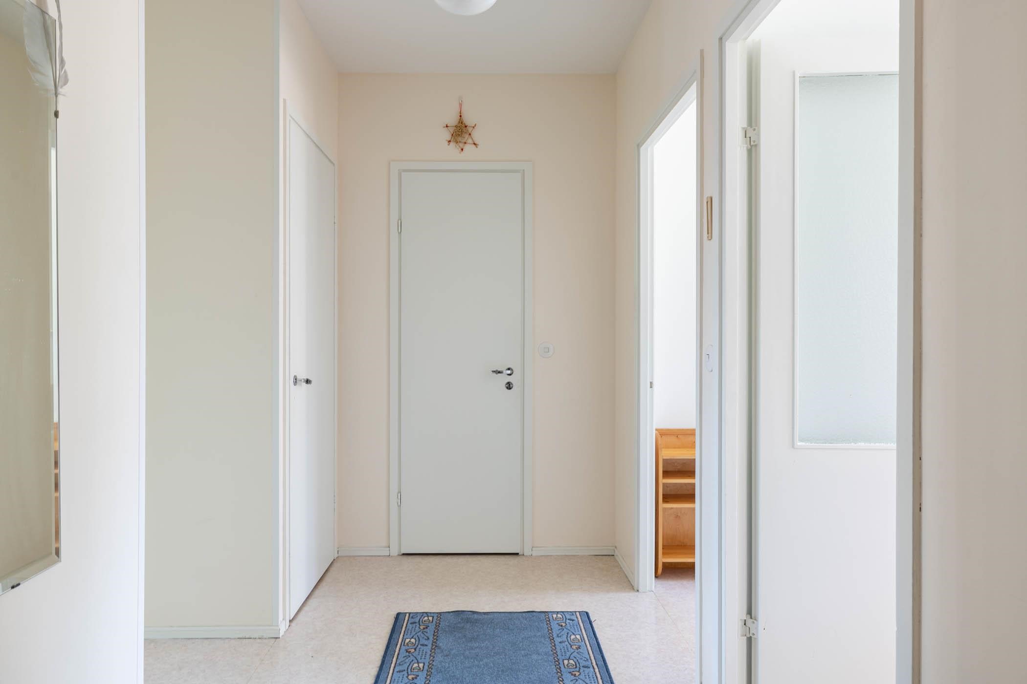 asunnossa on myös vaatehuone