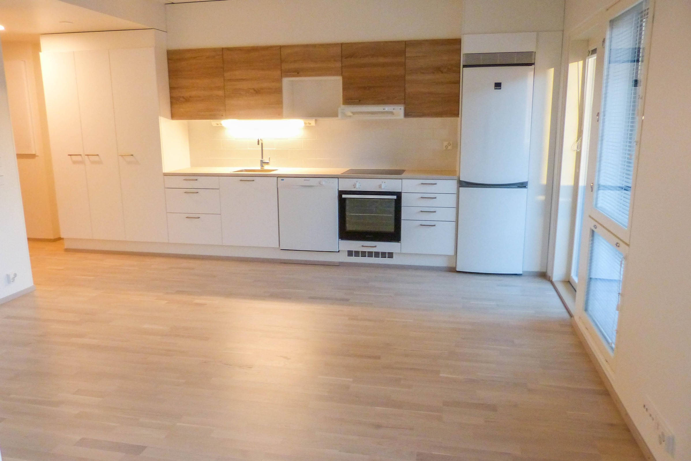 Olohuone ja keittiötila