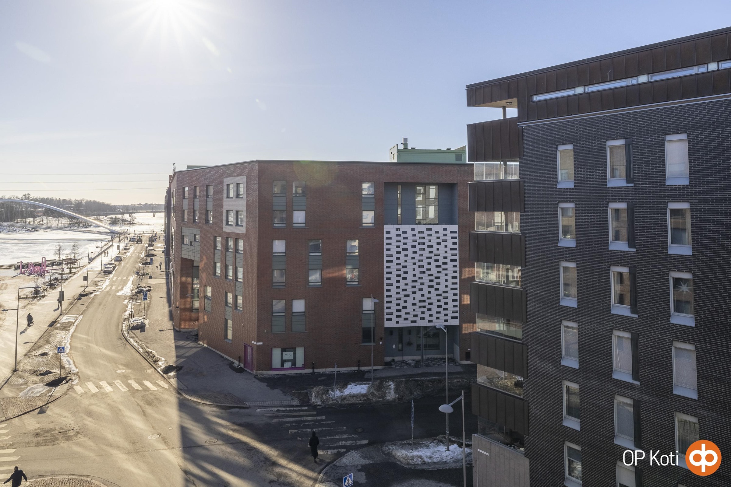 Näkymä parvekkeelta Isoisänsillan suuntaan