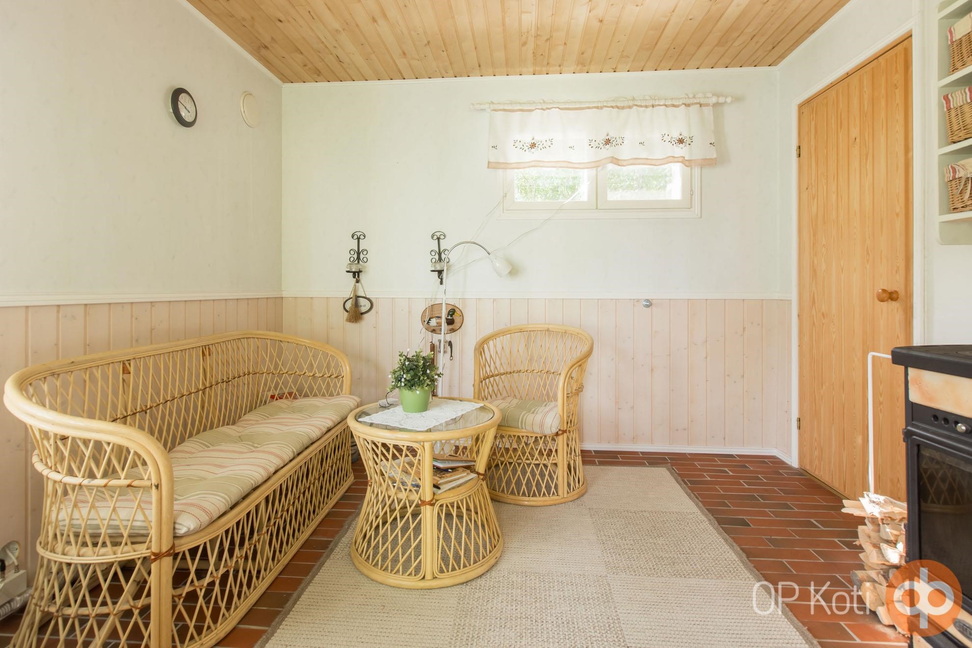 saunarakennuksen tupa