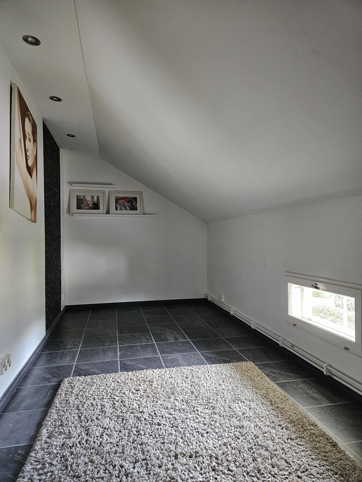 alkovitila makuuhuoneen yhteydessä